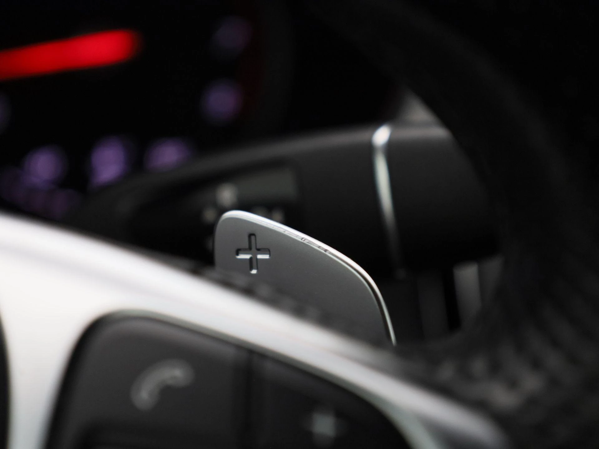Mercedes-Benz-C-Klasse-image-25