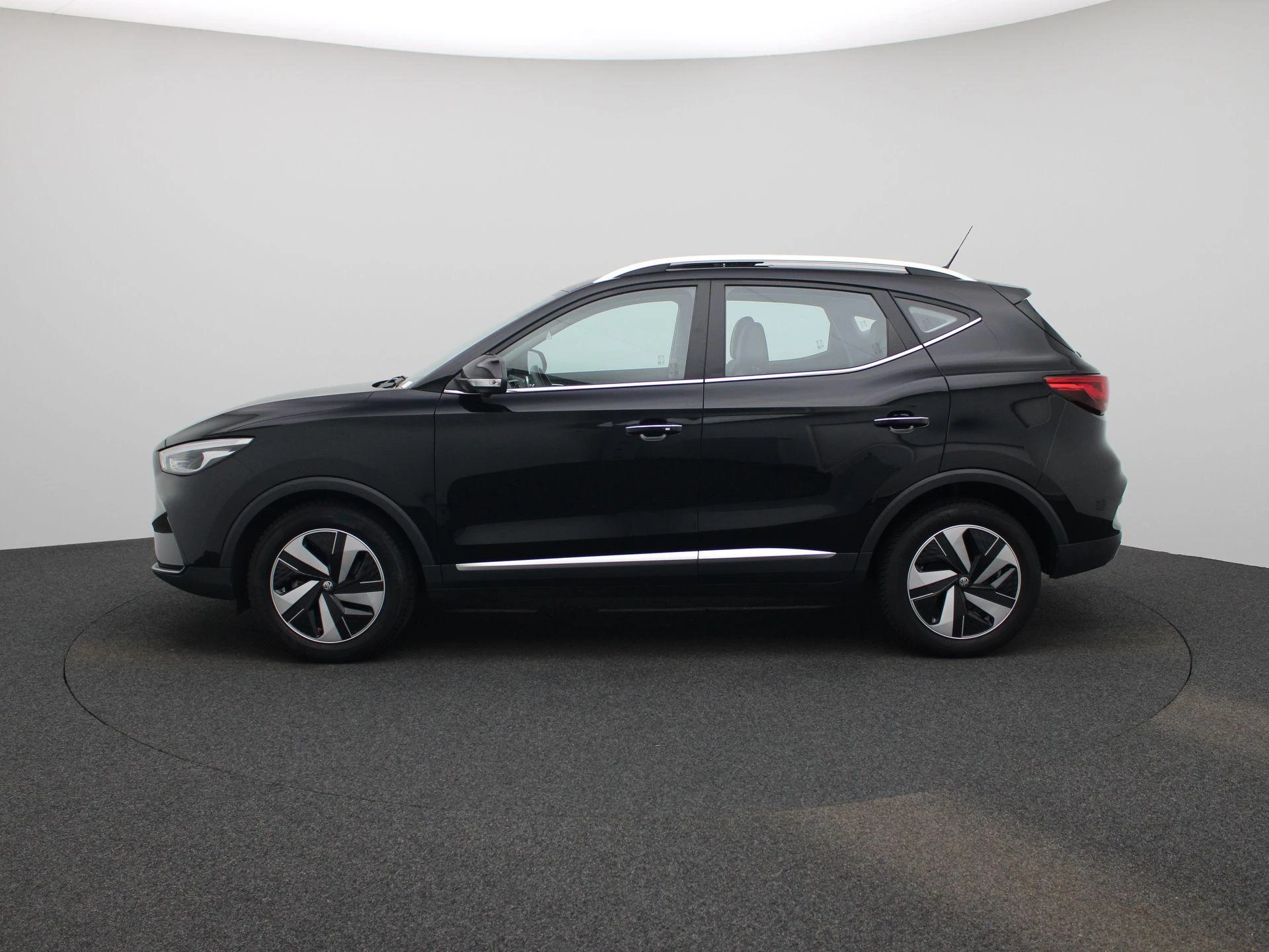 MG-ZS EV-image-4