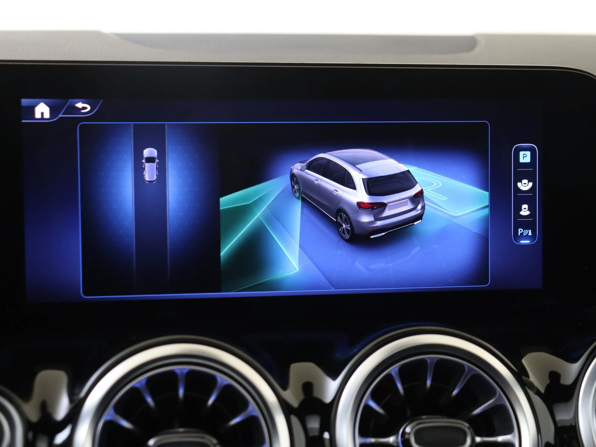 Mercedes-Benz-B-Klasse-image-18