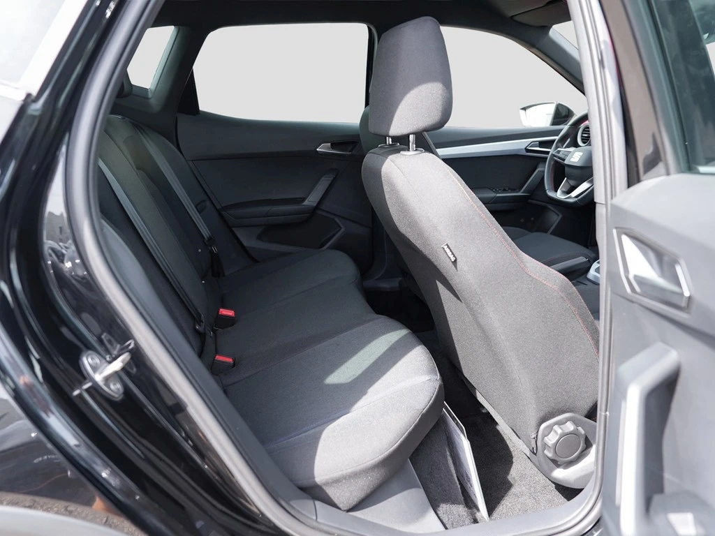 SEAT-Arona-image-9