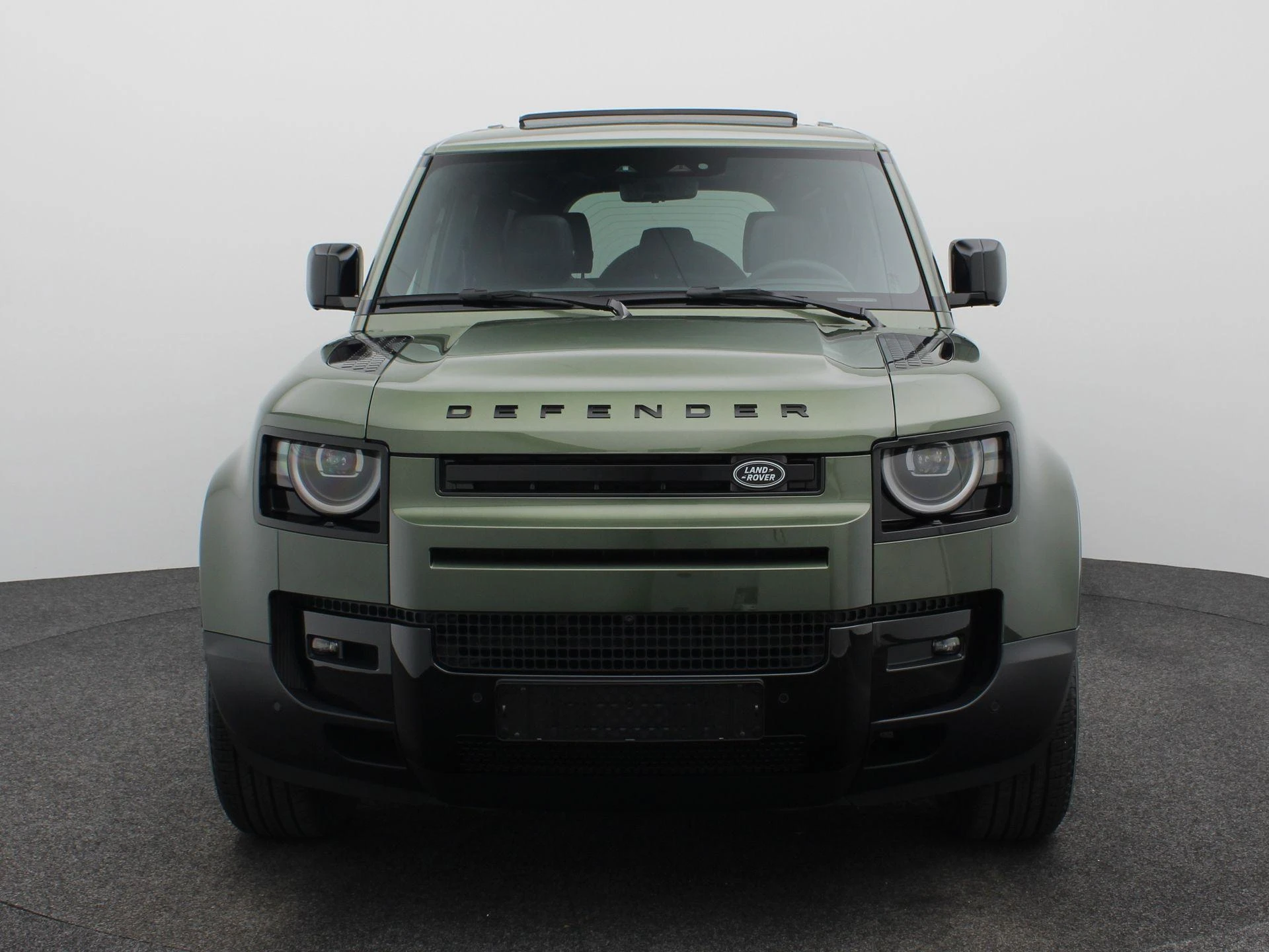 Land Rover-Defender-image-2