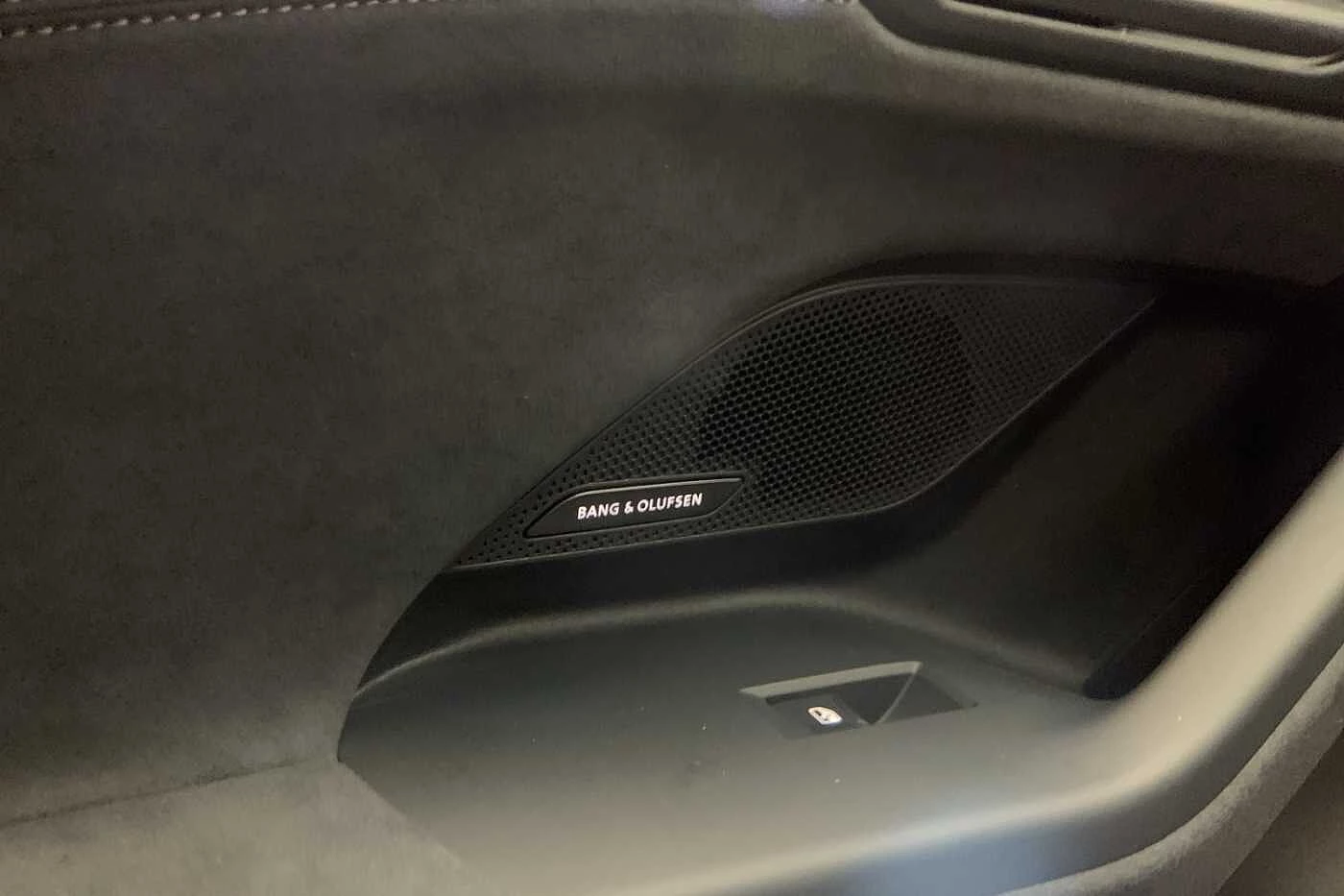 Audi-A6 Sportback e-tron-image-18