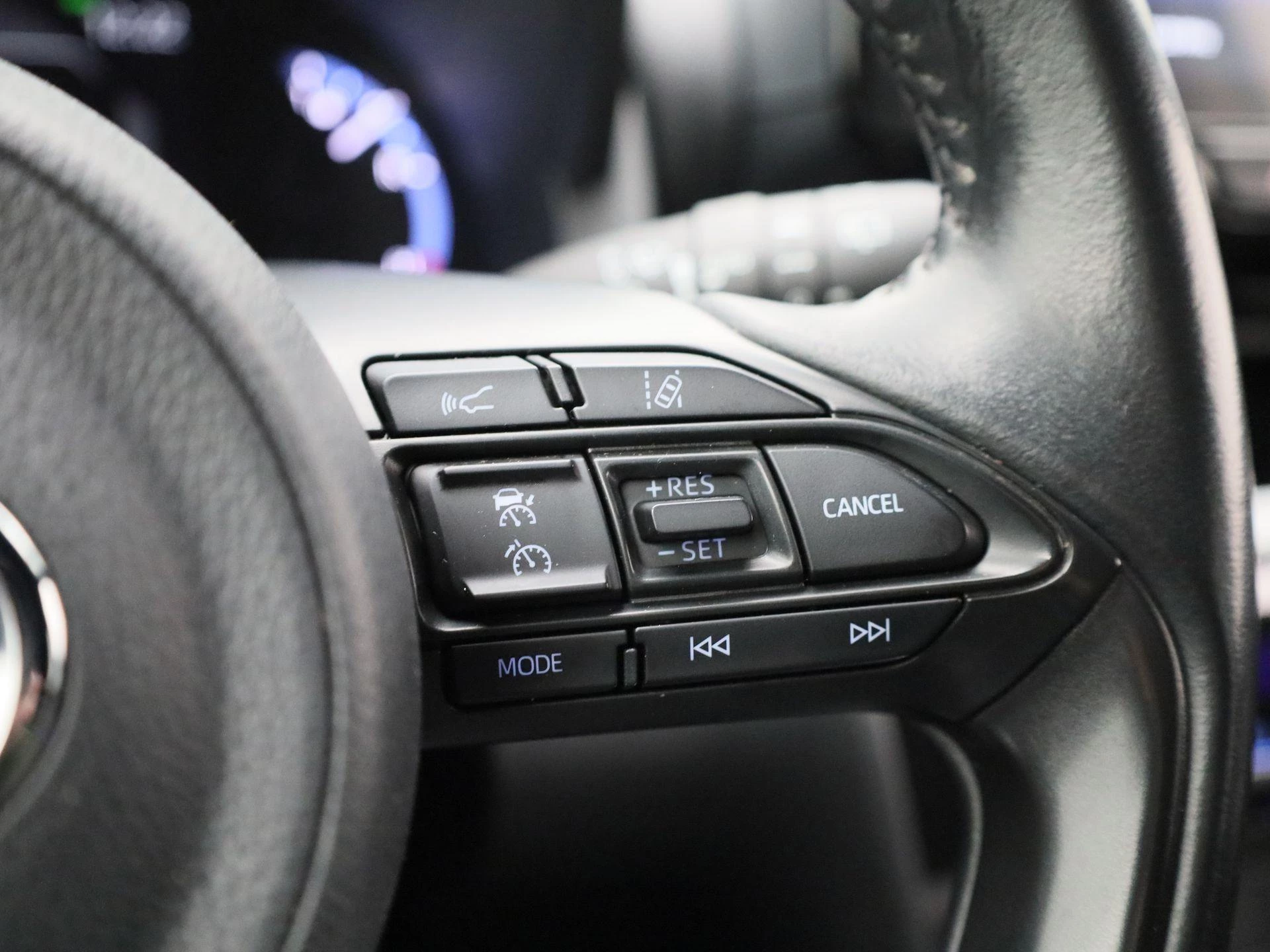 Toyota-Yaris Cross-image-18