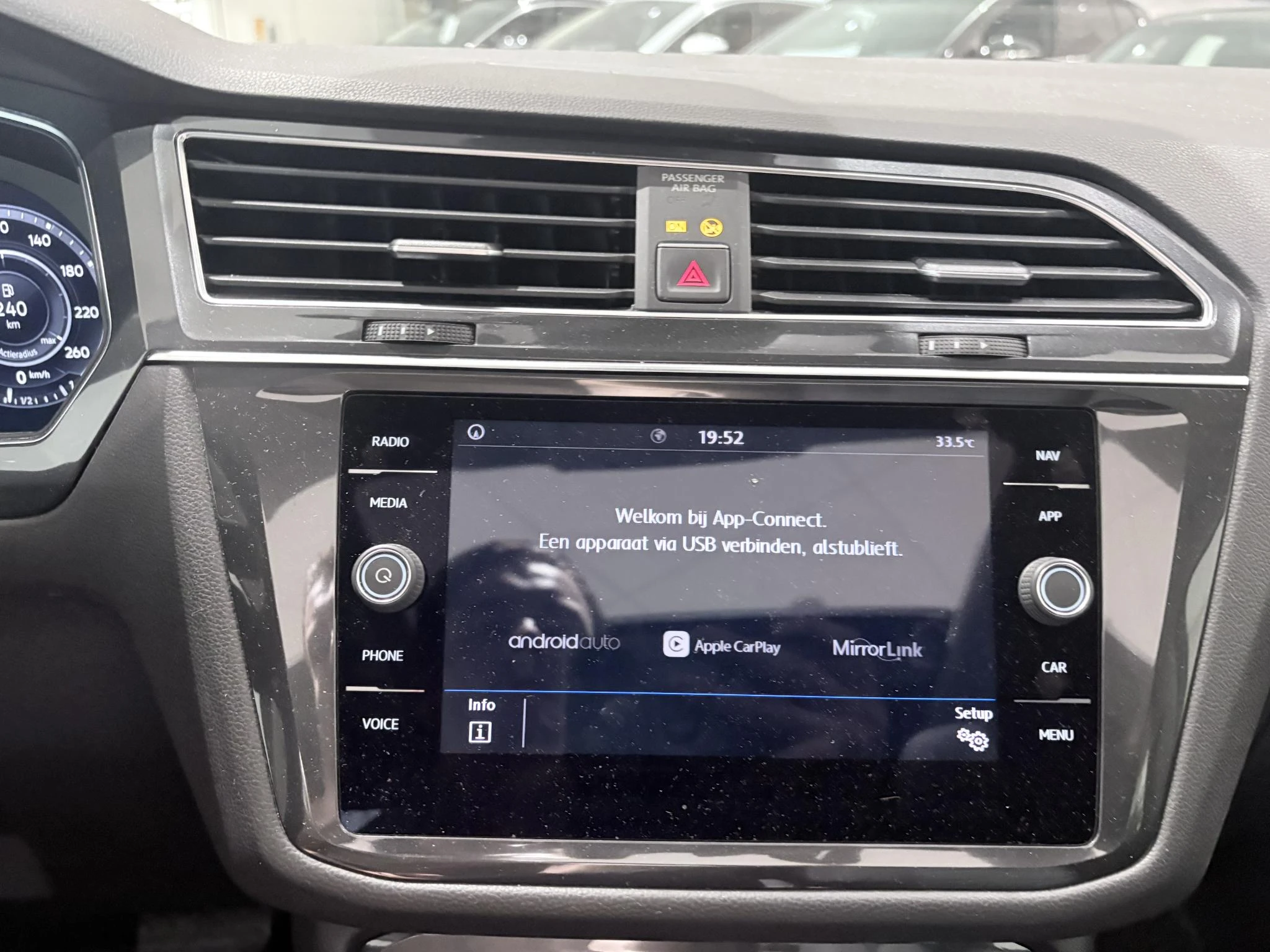 Volkswagen-Tiguan Allspace-image-24