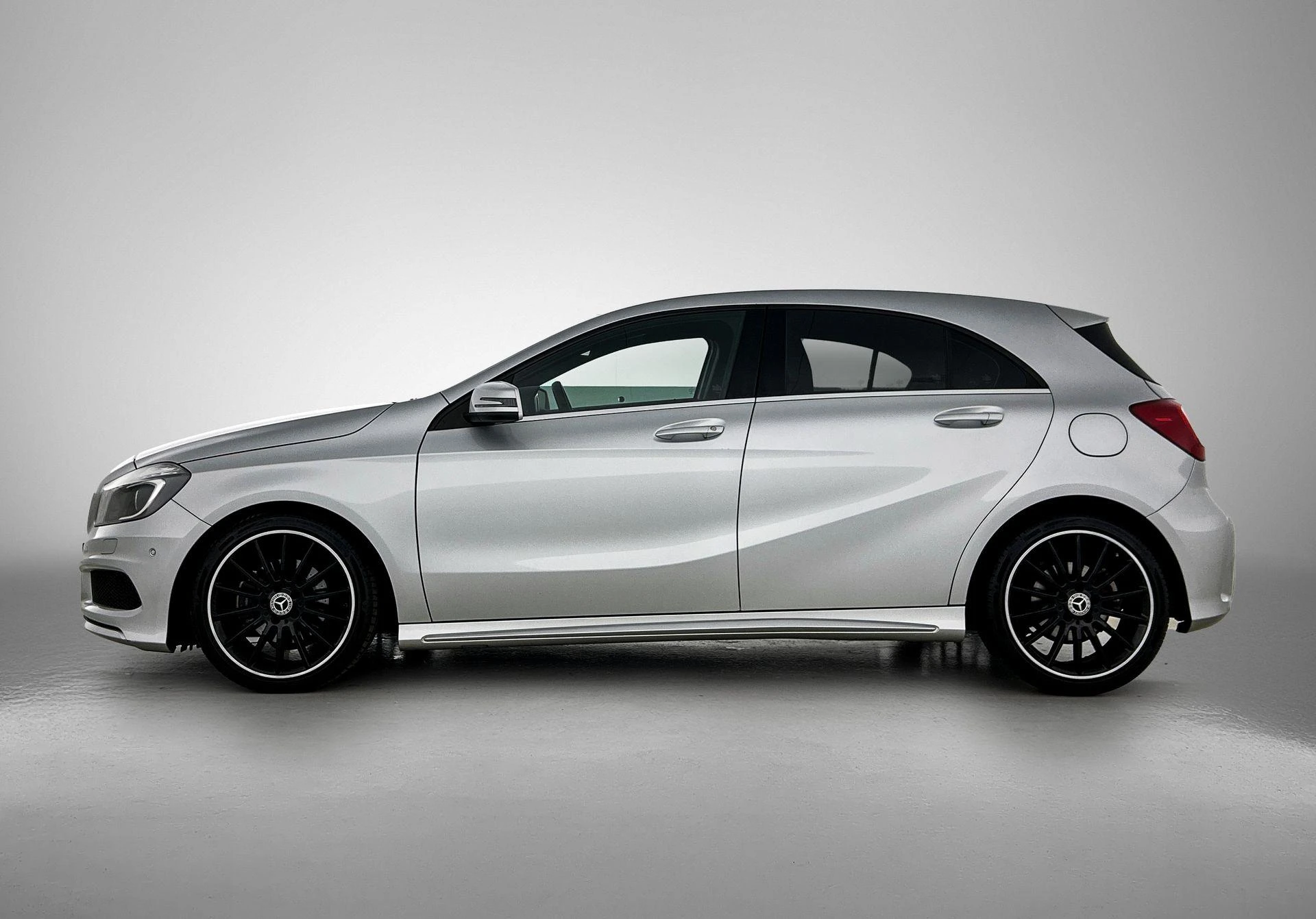 Mercedes-Benz-A-Klasse-image-1