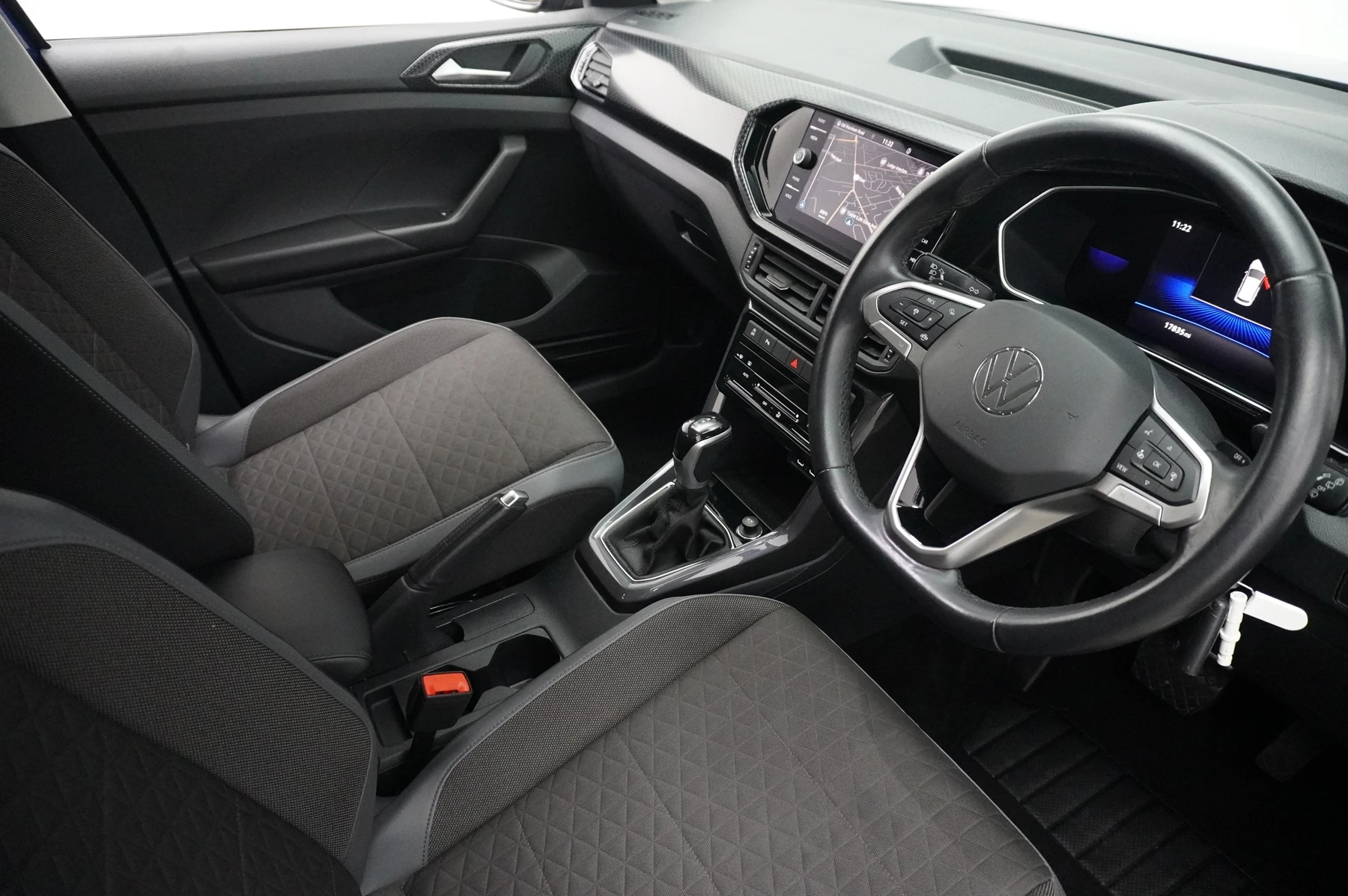 Volkswagen-T-Cross-image-5