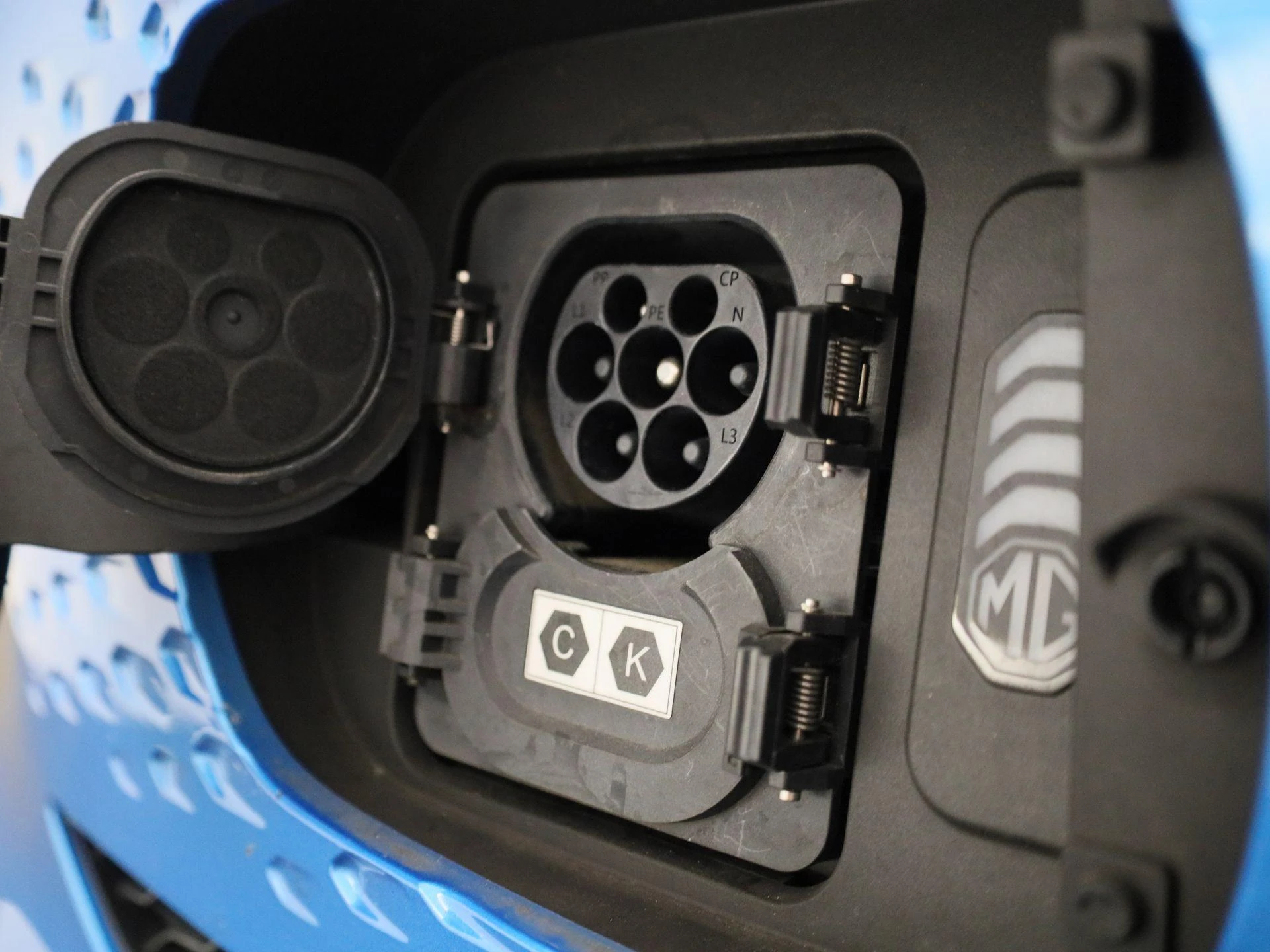 MG-ZS EV-image-32