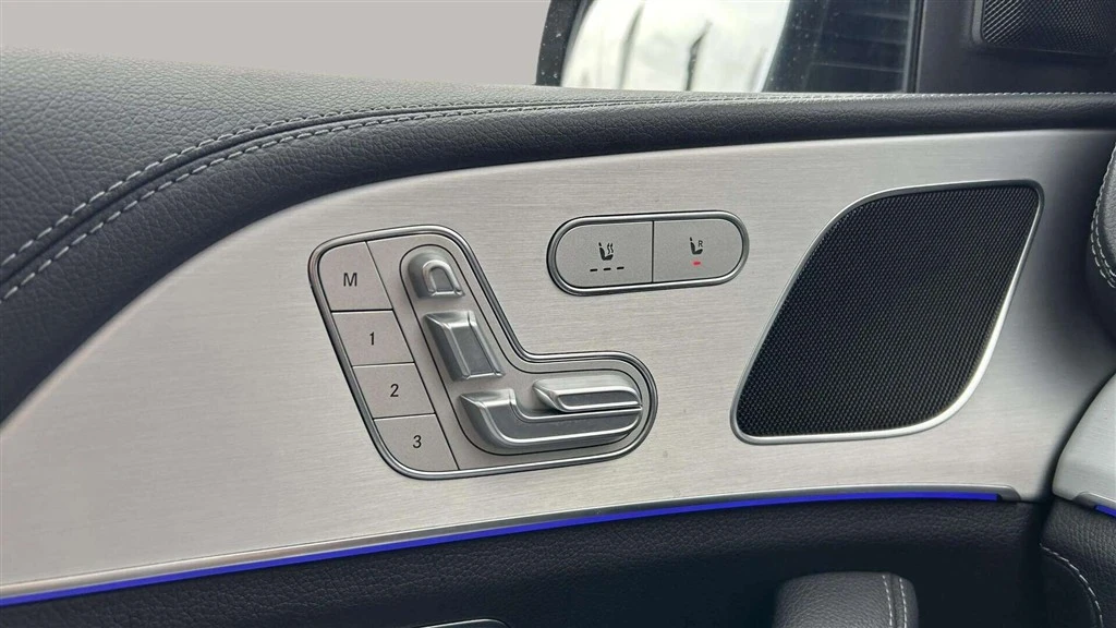 Mercedes-Benz-GLE-image-11
