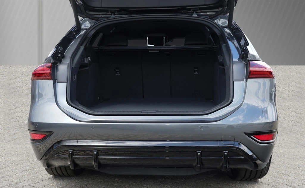 Audi-S6 Avant e-tron-image-5