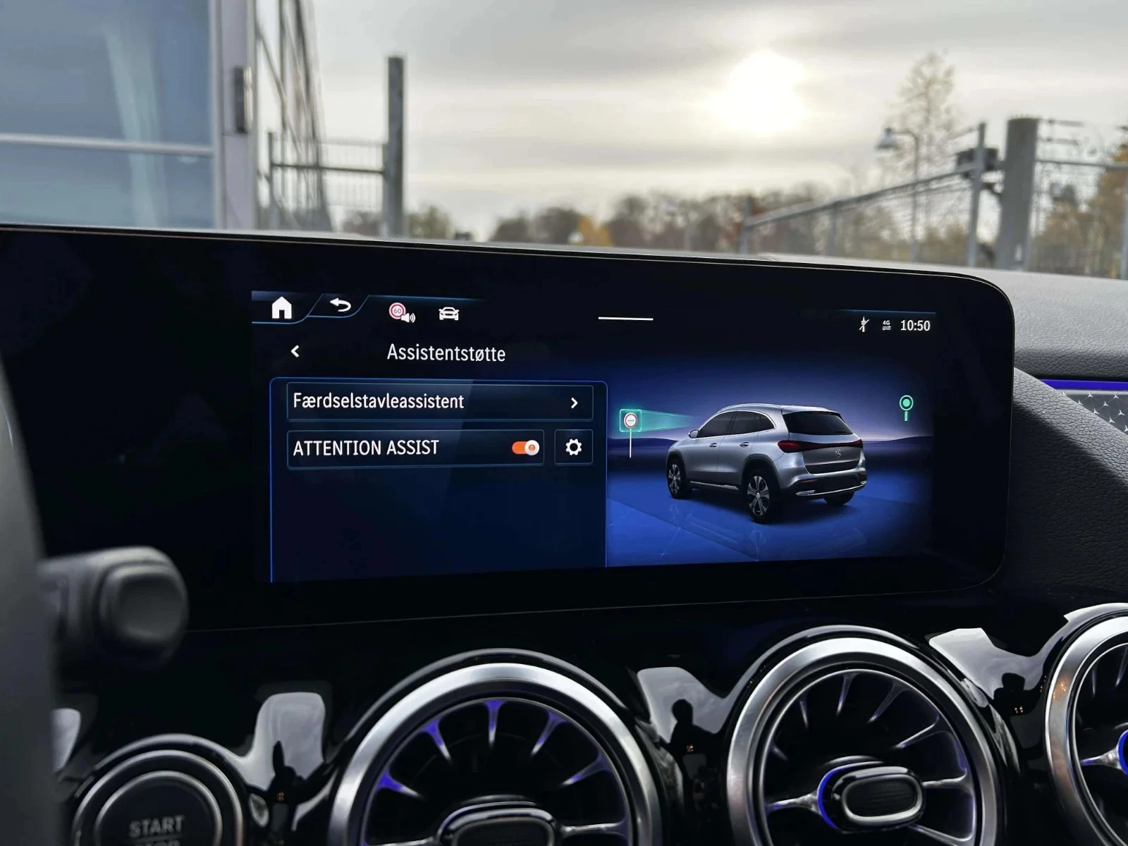 Mercedes-Benz-EQA-image-19