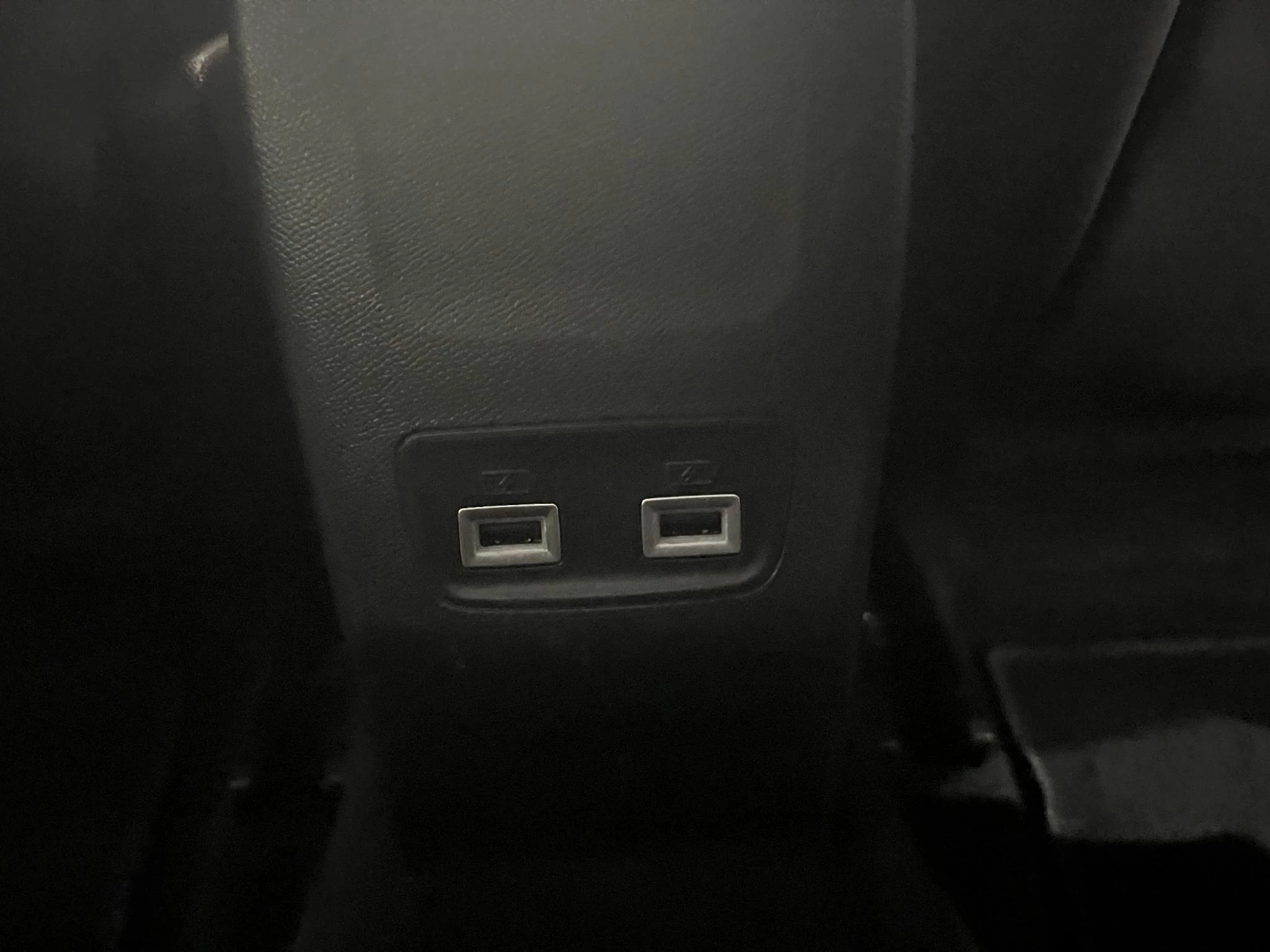 Peugeot-e-208-image-20