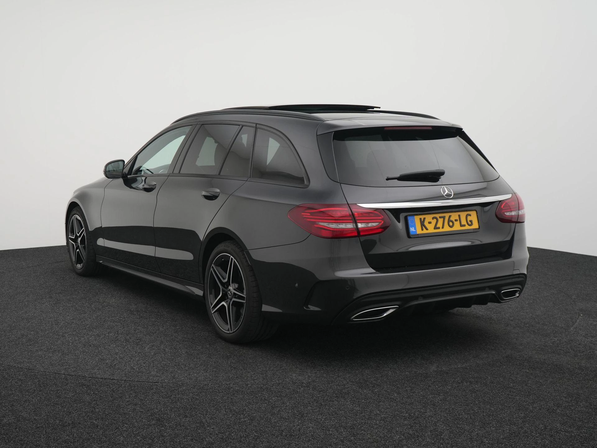 Mercedes-Benz-C-Klasse-image-1