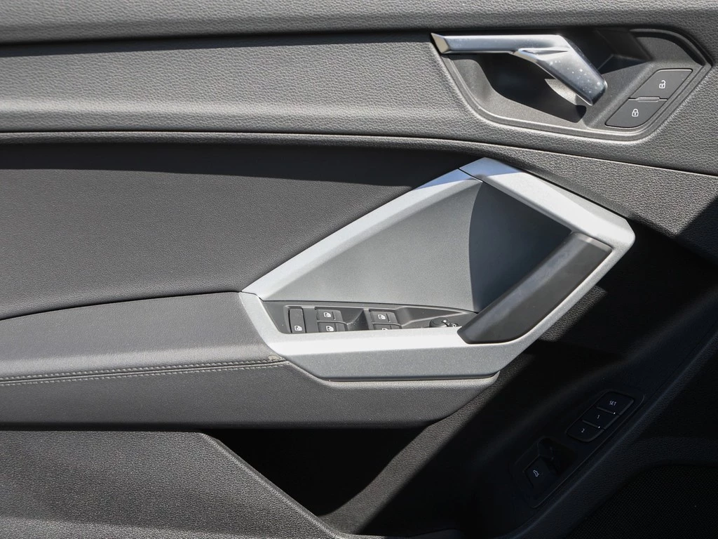 Audi Q3 40 TDI advanced Navi Matrix AHK Kamera PDC+