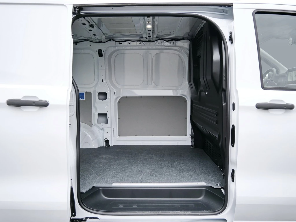 Volkswagen-Transporter-image-10