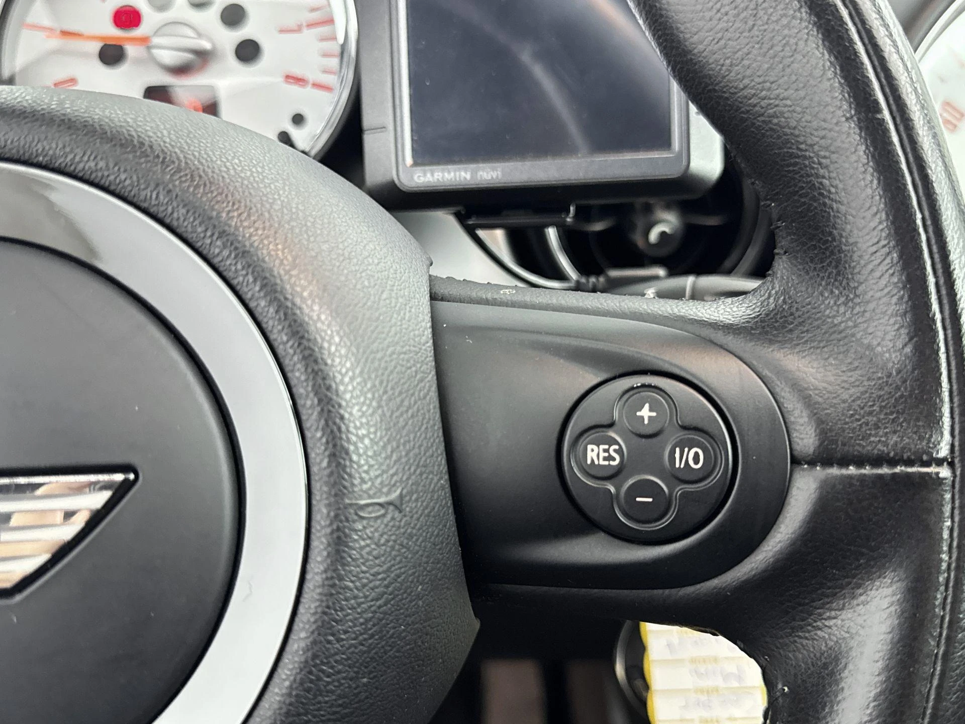 MINI-Cooper Cabrio-image-5