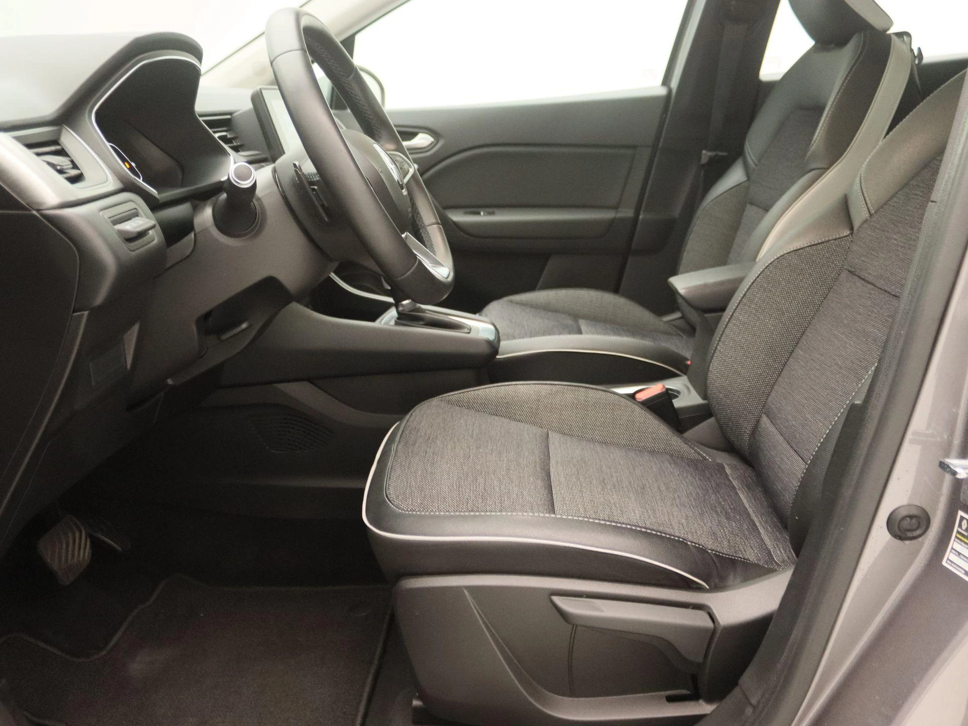 Renault-Captur-image-11