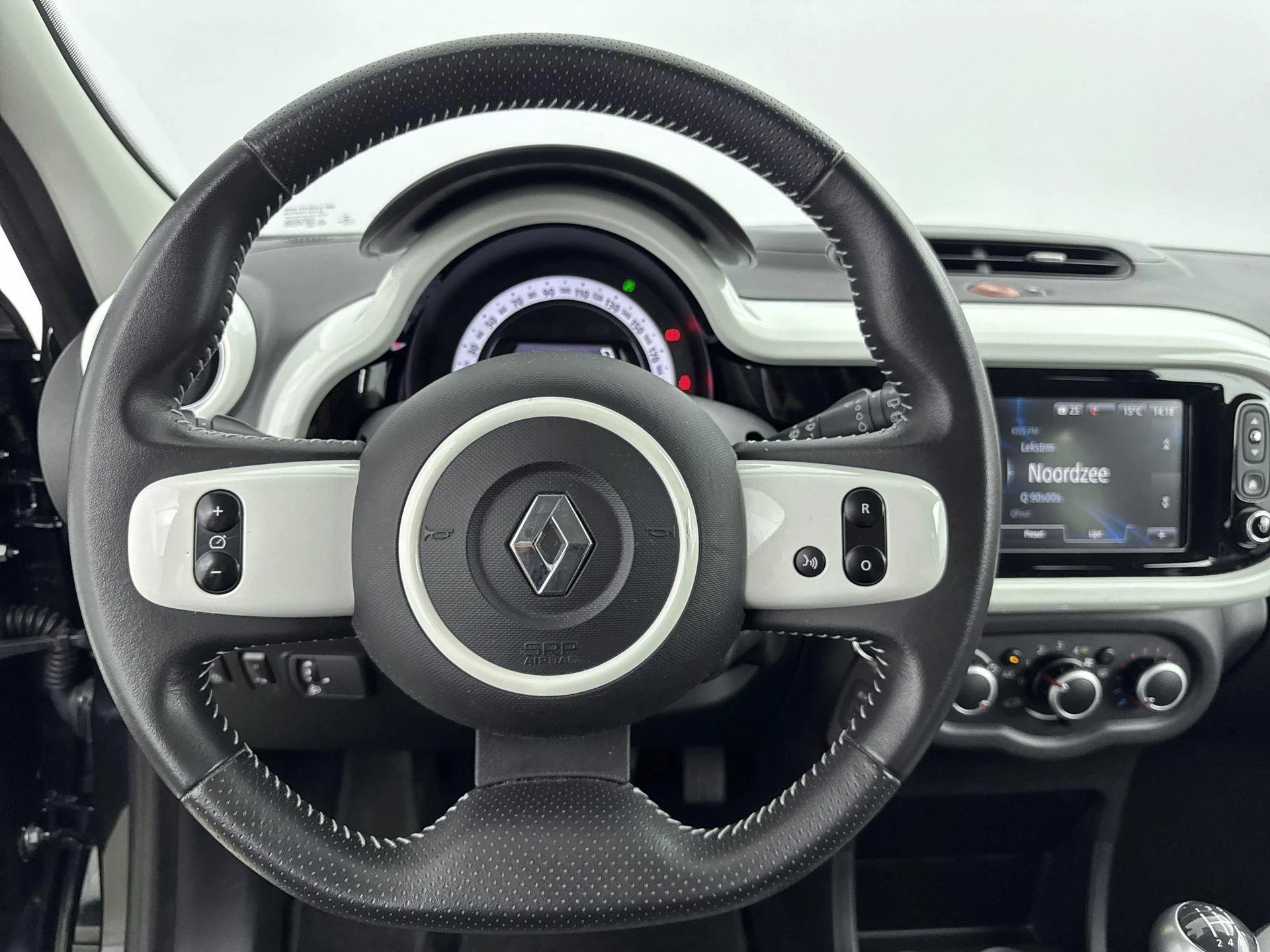 Renault-Twingo-image-21