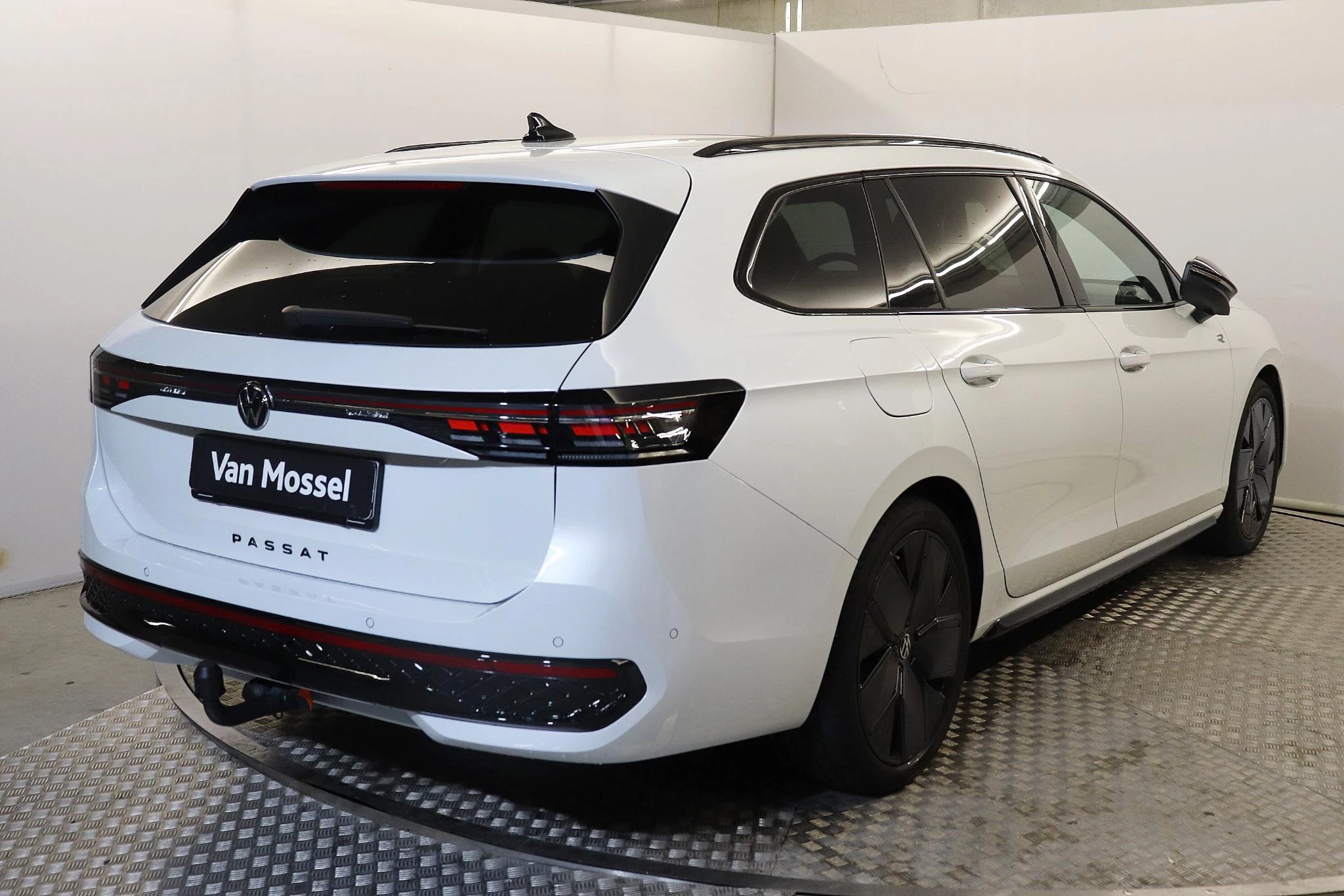 Volkswagen-Passat-image-4