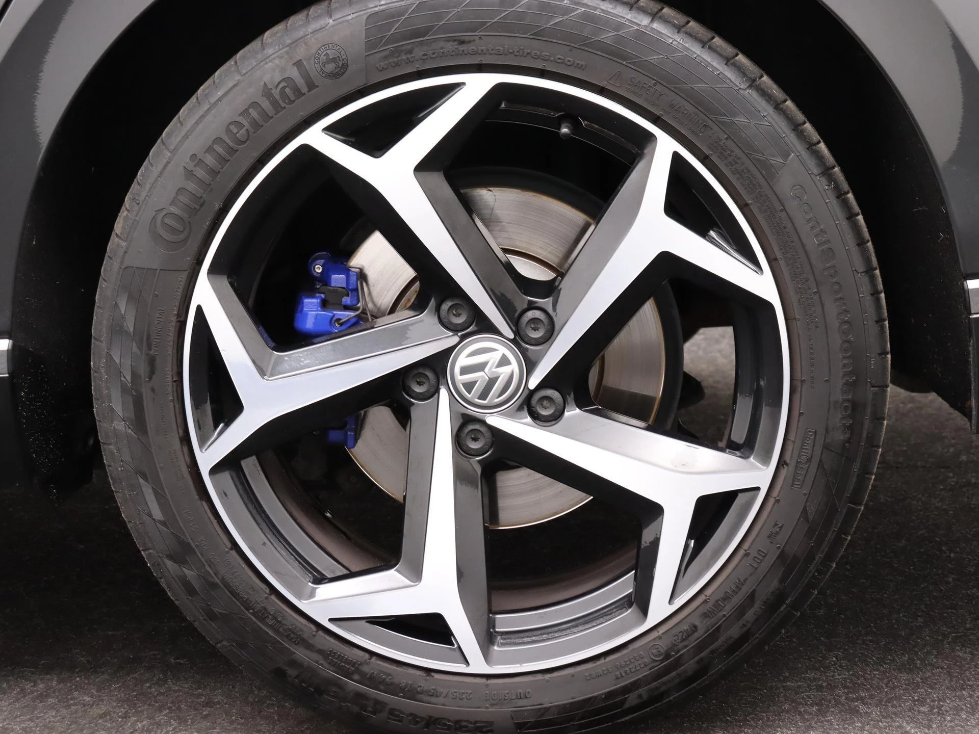 Volkswagen-Passat-image-10