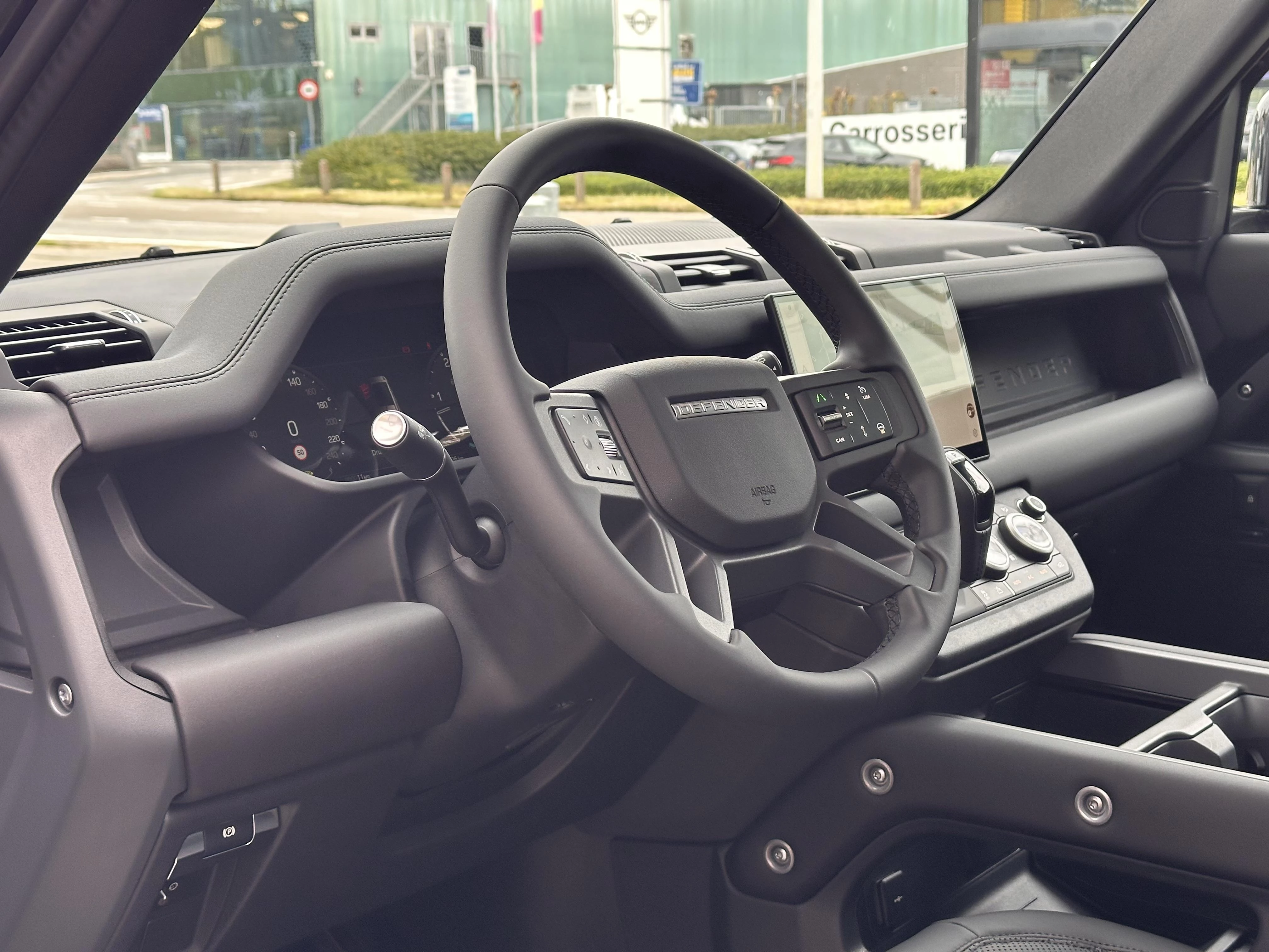 Land Rover-Defender-image-13