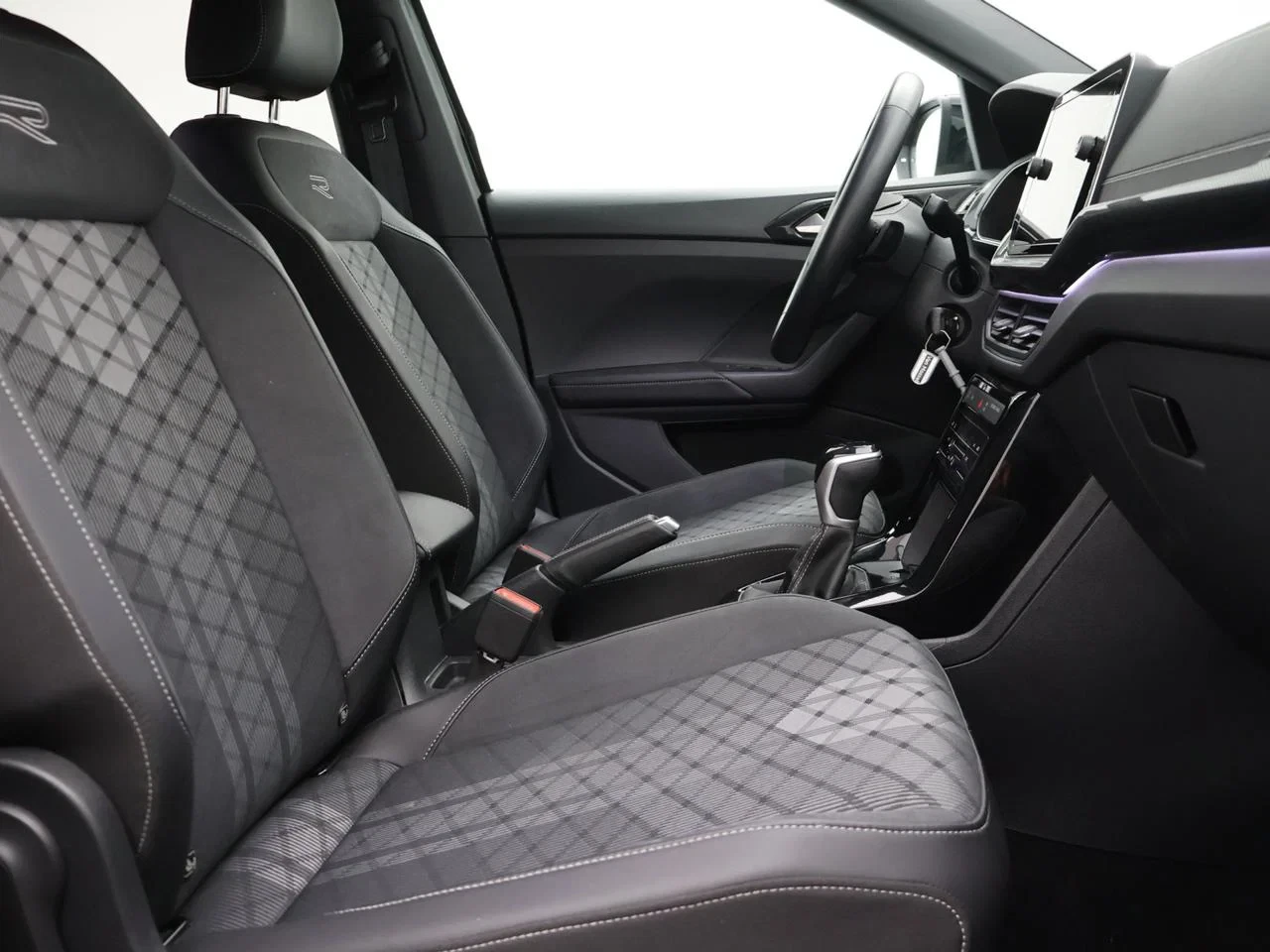 Volkswagen-T-Cross-image-6