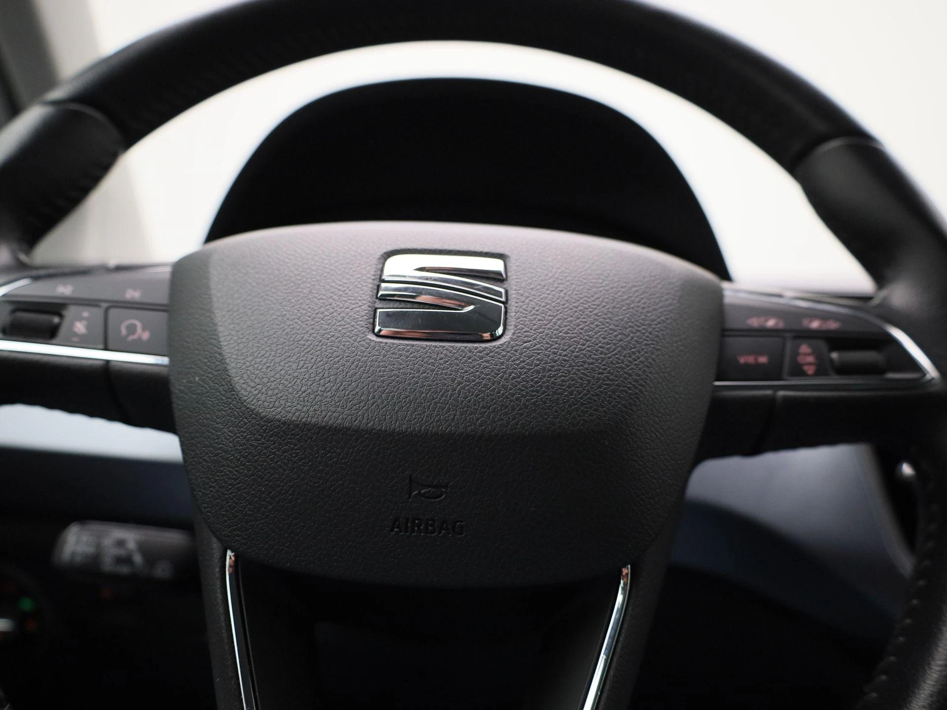 SEAT-Arona-image-26