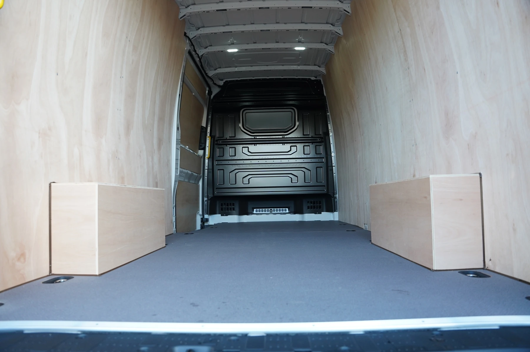 Volkswagen-Crafter-image-9