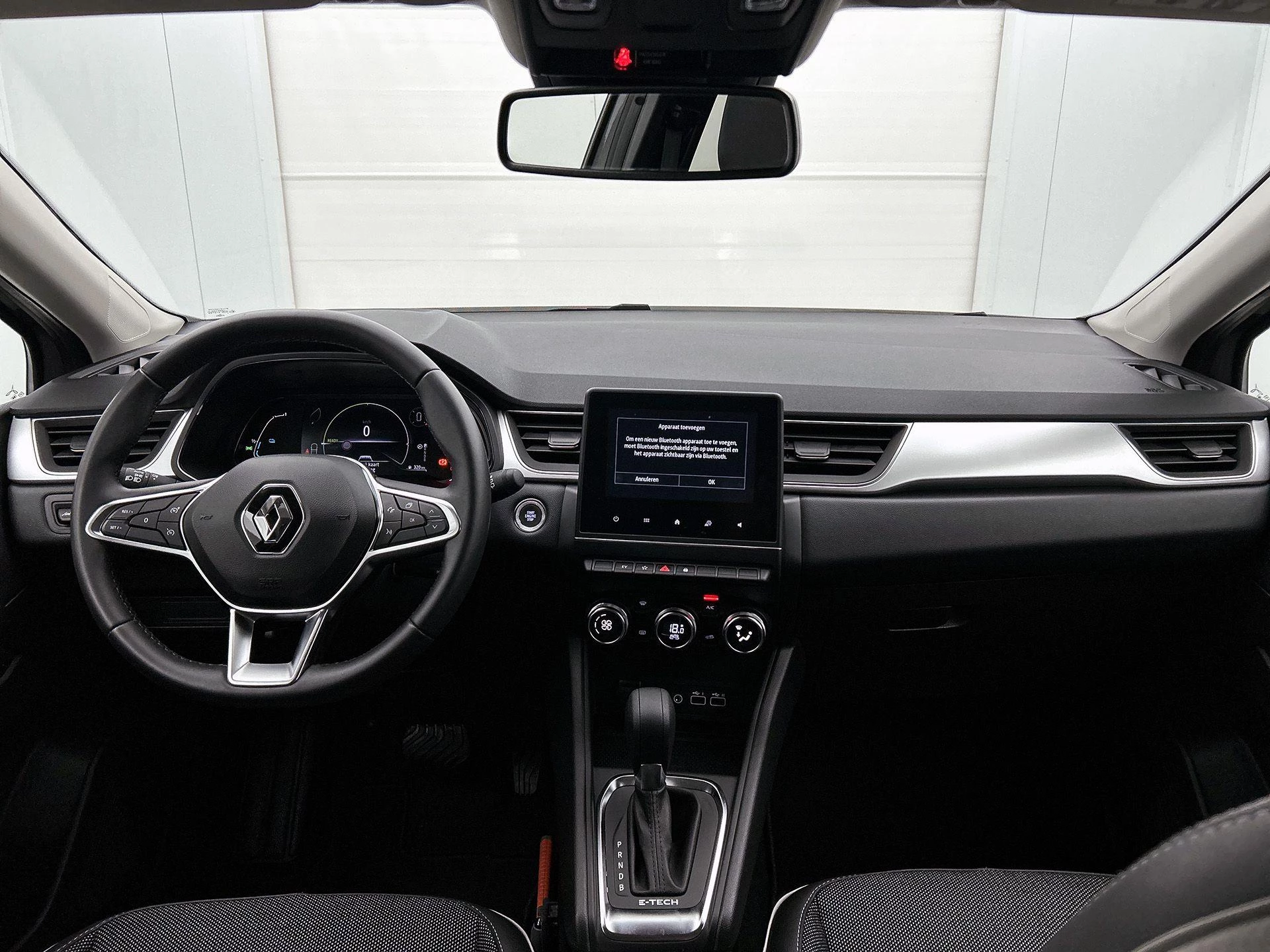 Renault-Captur-image-17