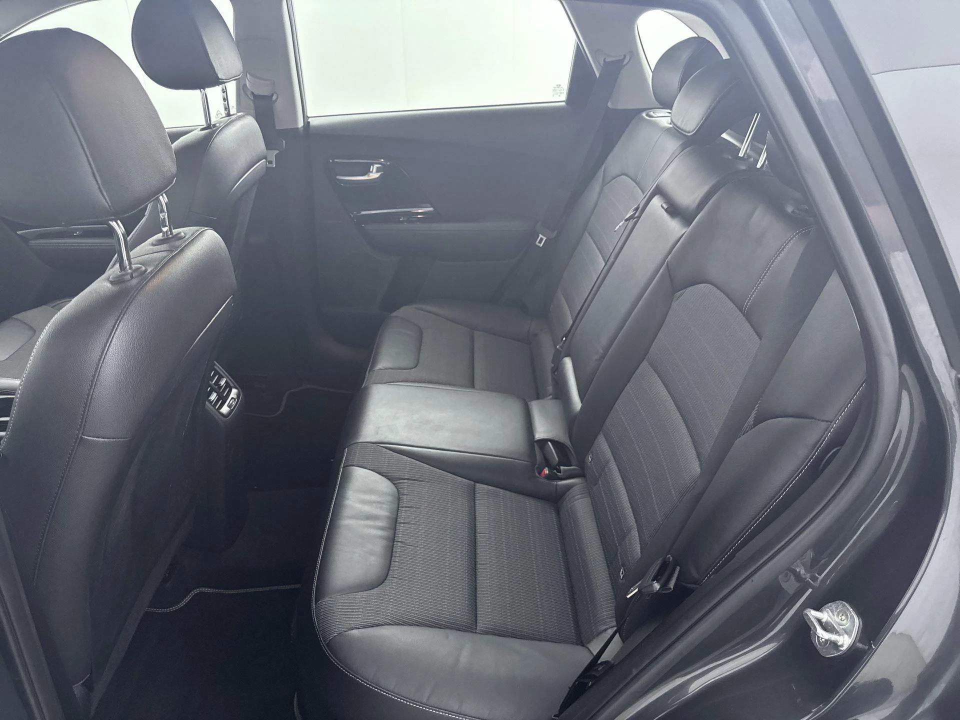 Kia Niro 1.6 GDi 140Pk Hybrid First Edition