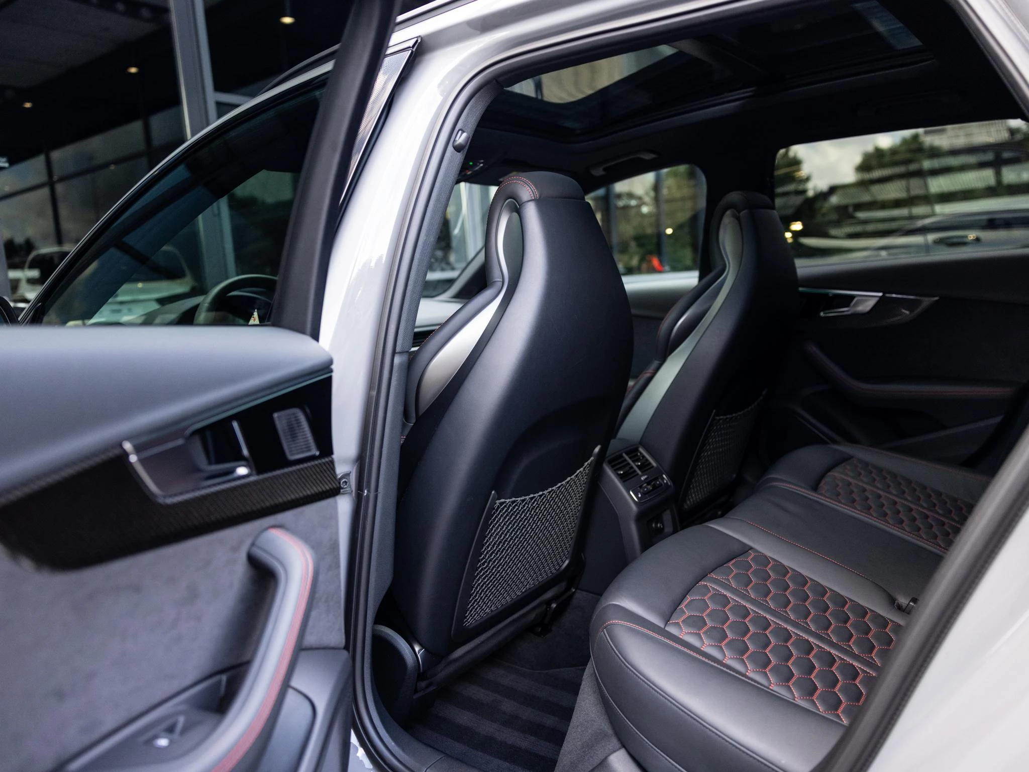 Audi RS4 Avant 2.9 TFSI RS 4 quattro competition plus kuipstoelen
