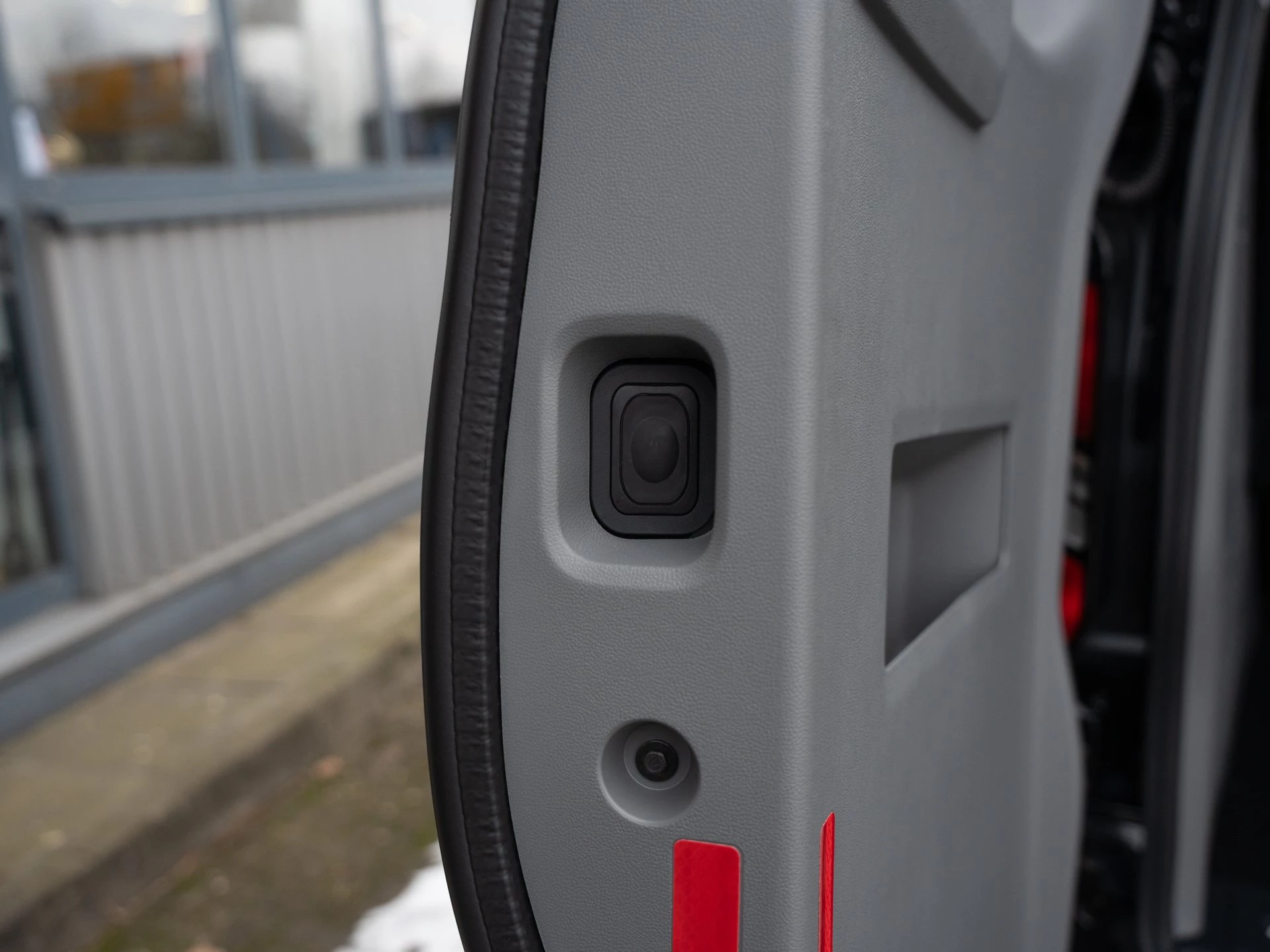 Ford Transit Custom Limited 2.0 EcoBlue 125kW 320 L2 Auto Turnier. 4-türig