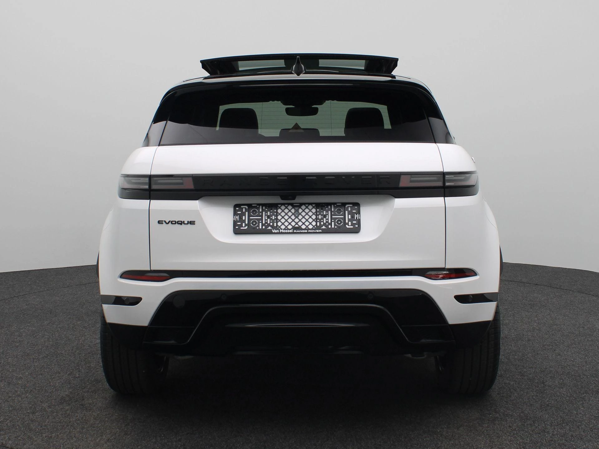Land Rover-Range Rover Evoque-image-4
