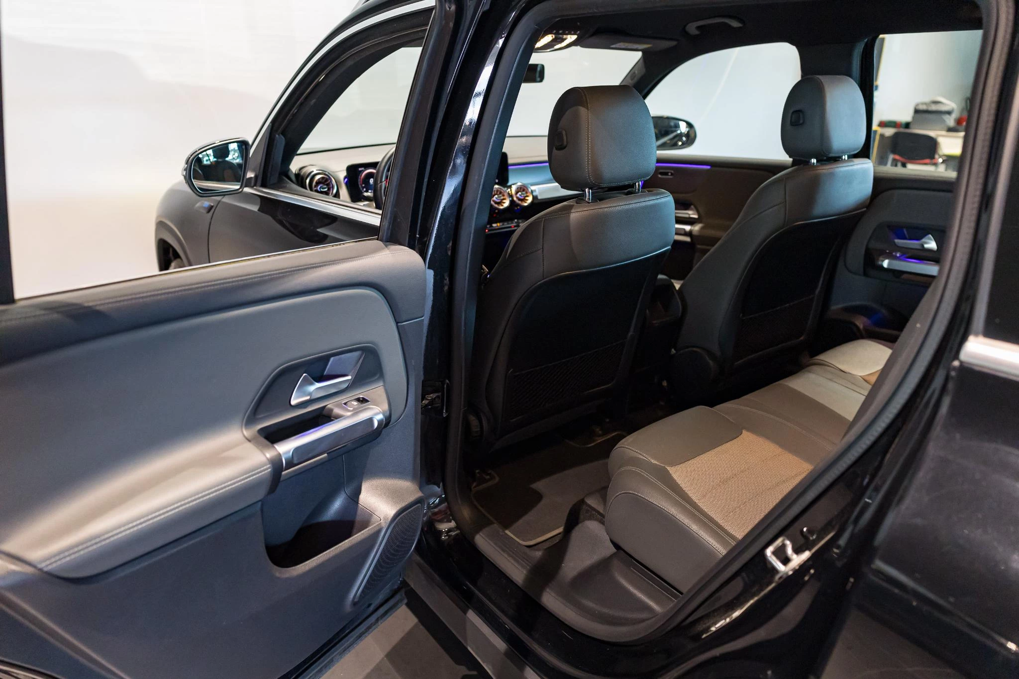 Mercedes-Benz EQB 300 4Matic | Zetelverw. | Sfeerver. | Carplay