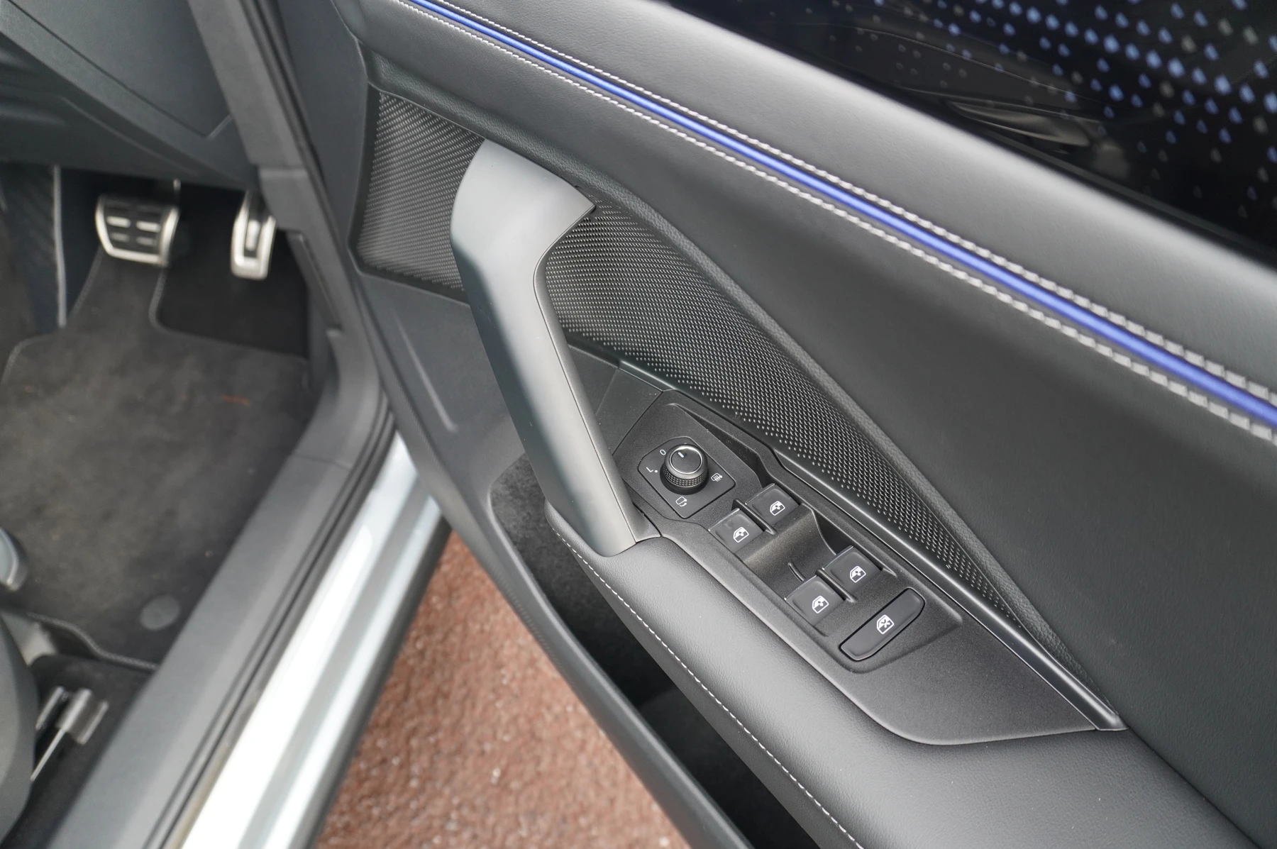 Volkswagen-Tiguan-image-30