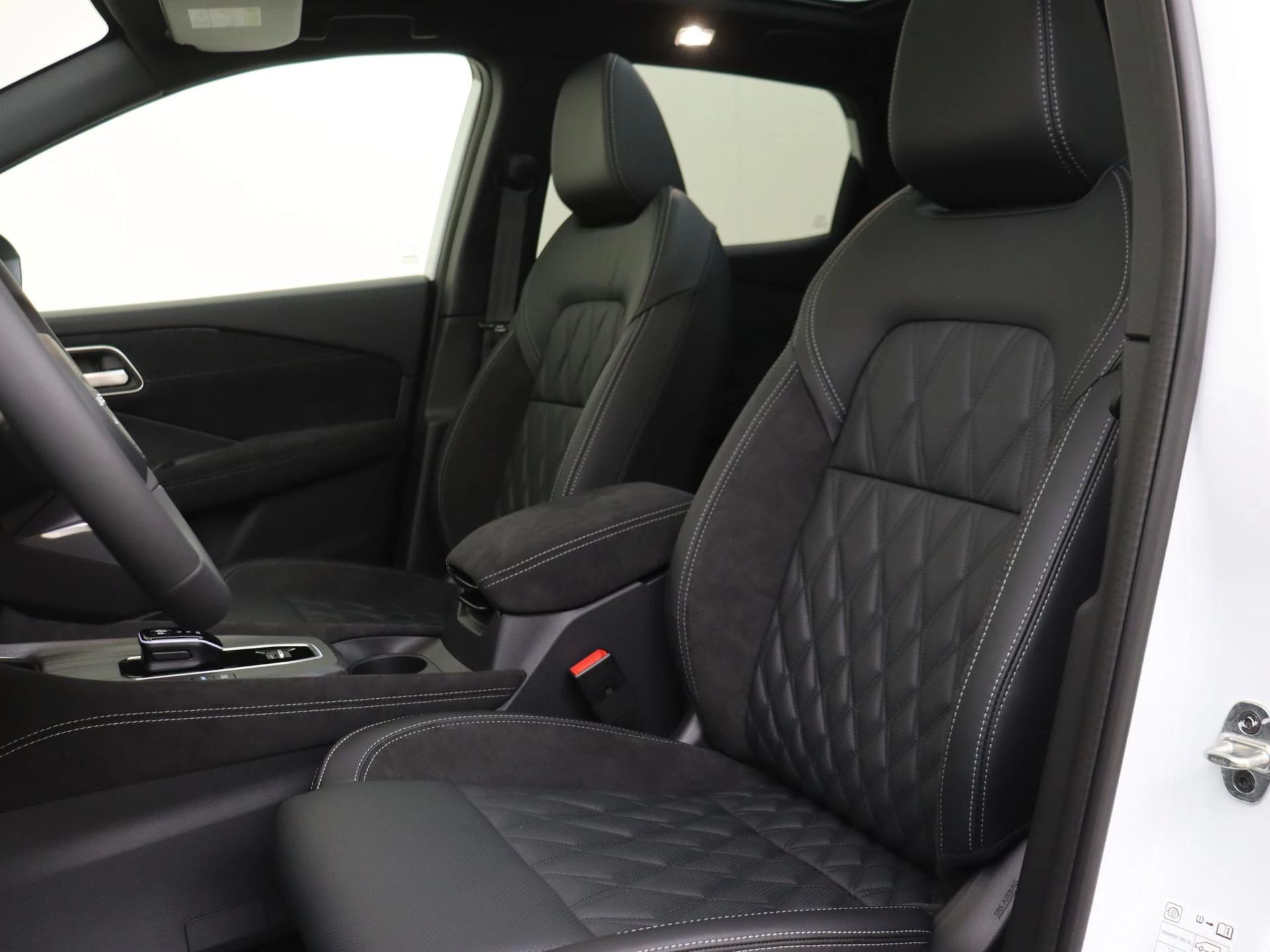 Nissan-QASHQAI-image-13