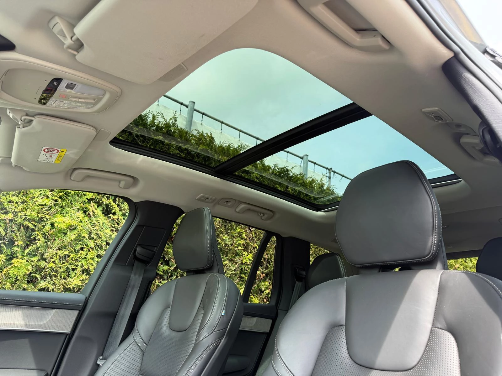 Volvo XC90 T8 Plug-in hybrid AWD Ultra Dark
