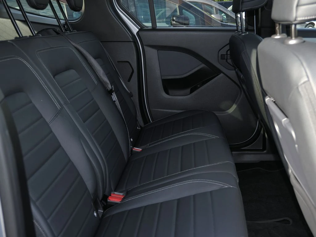 Mercedes-Benz-T-Klasse 180-image-13