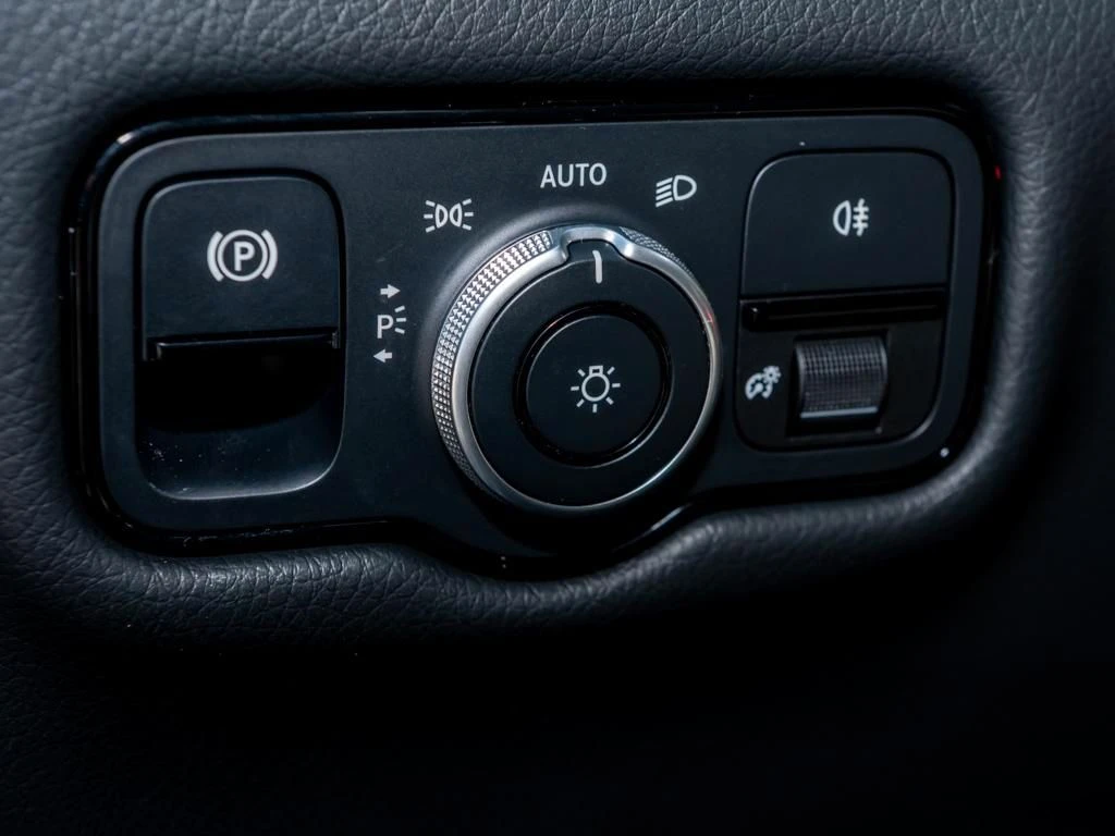 Mercedes-Benz-V-Klasse 300 d-image-12