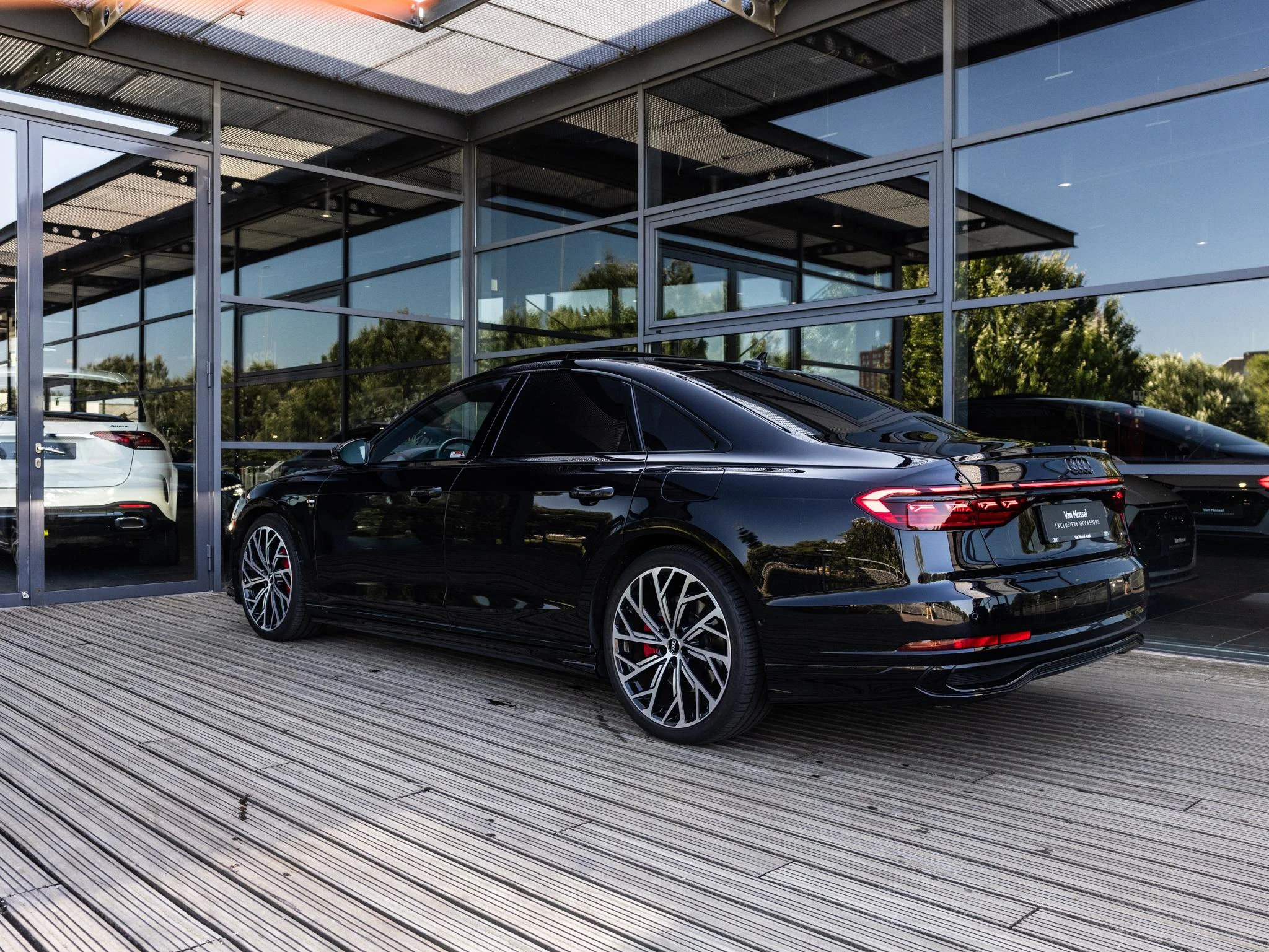 Audi A8 60 TFSI e quattro 462 PK