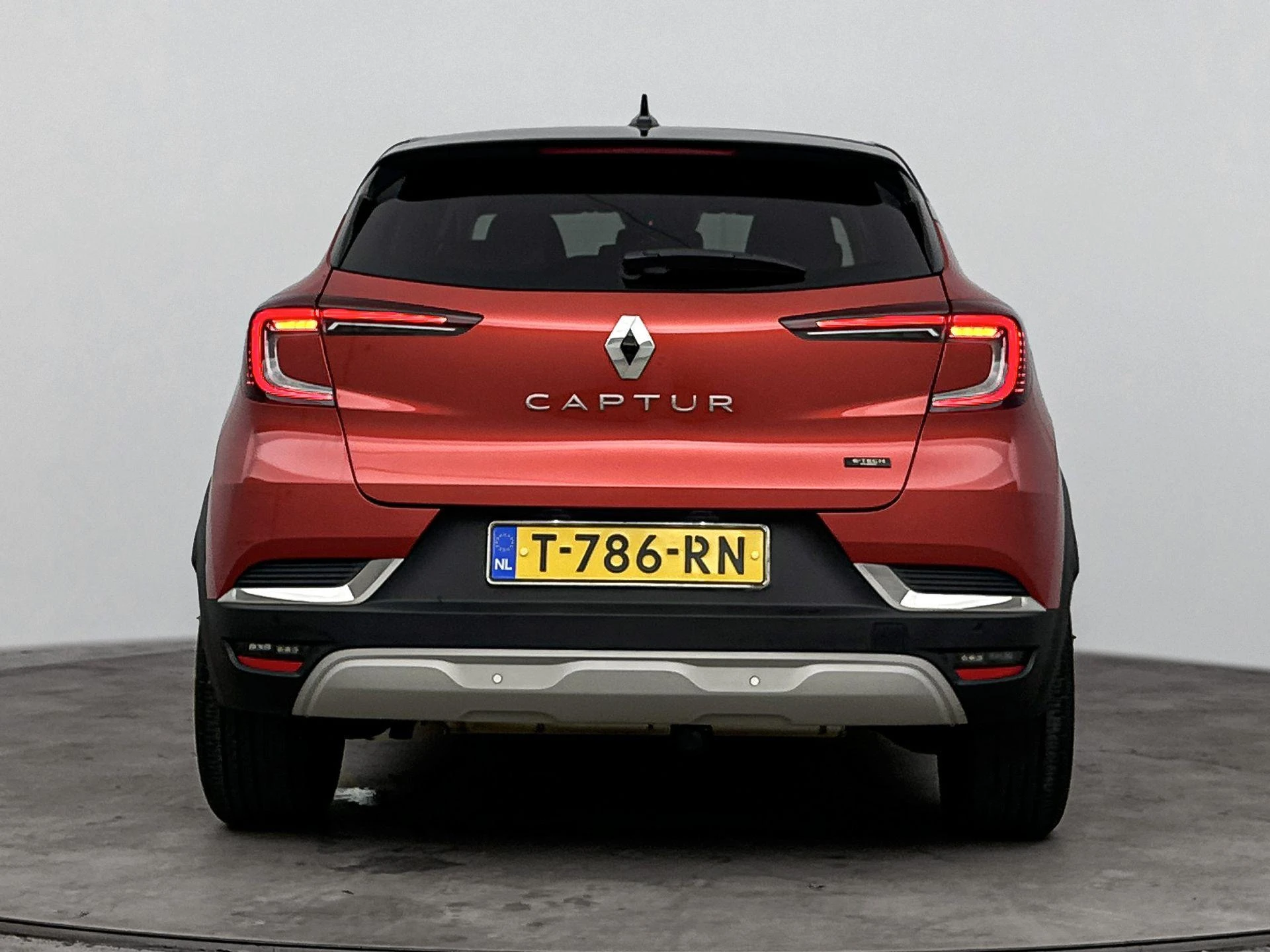 Renault-Captur-image-2