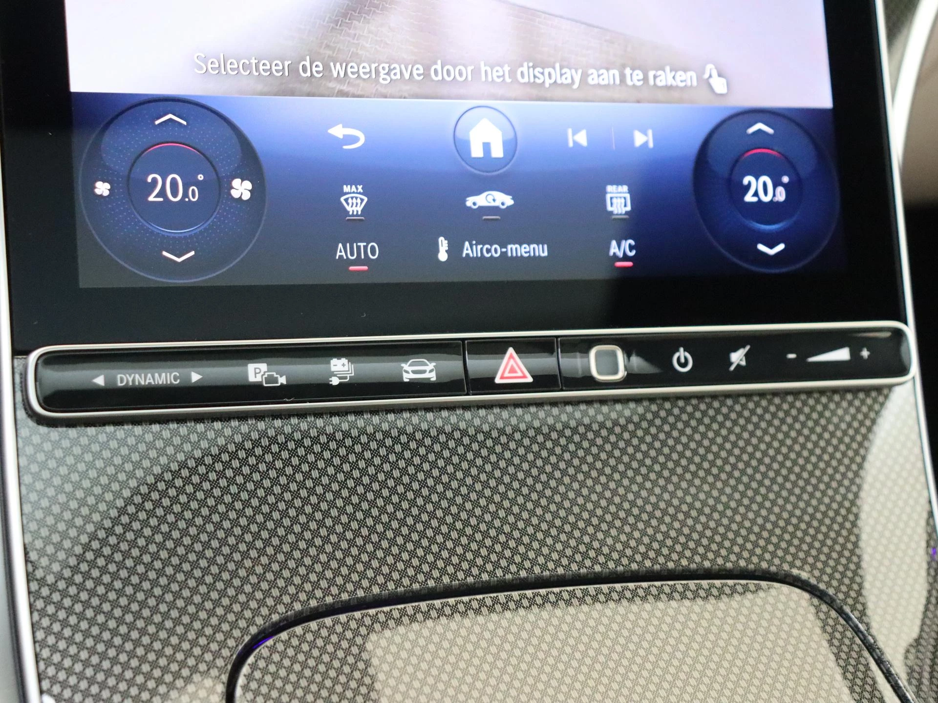 Mercedes-Benz-CLE-image-22