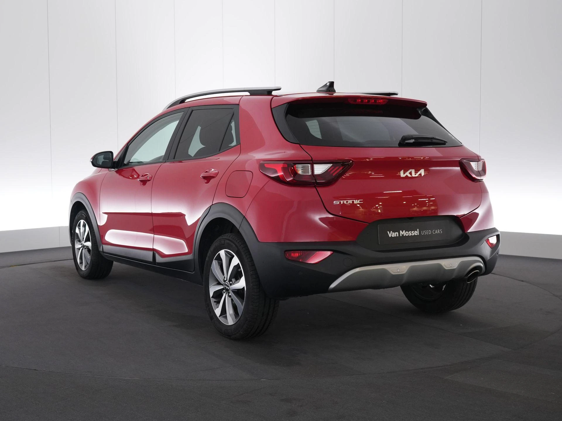Kia-Stonic-image-1