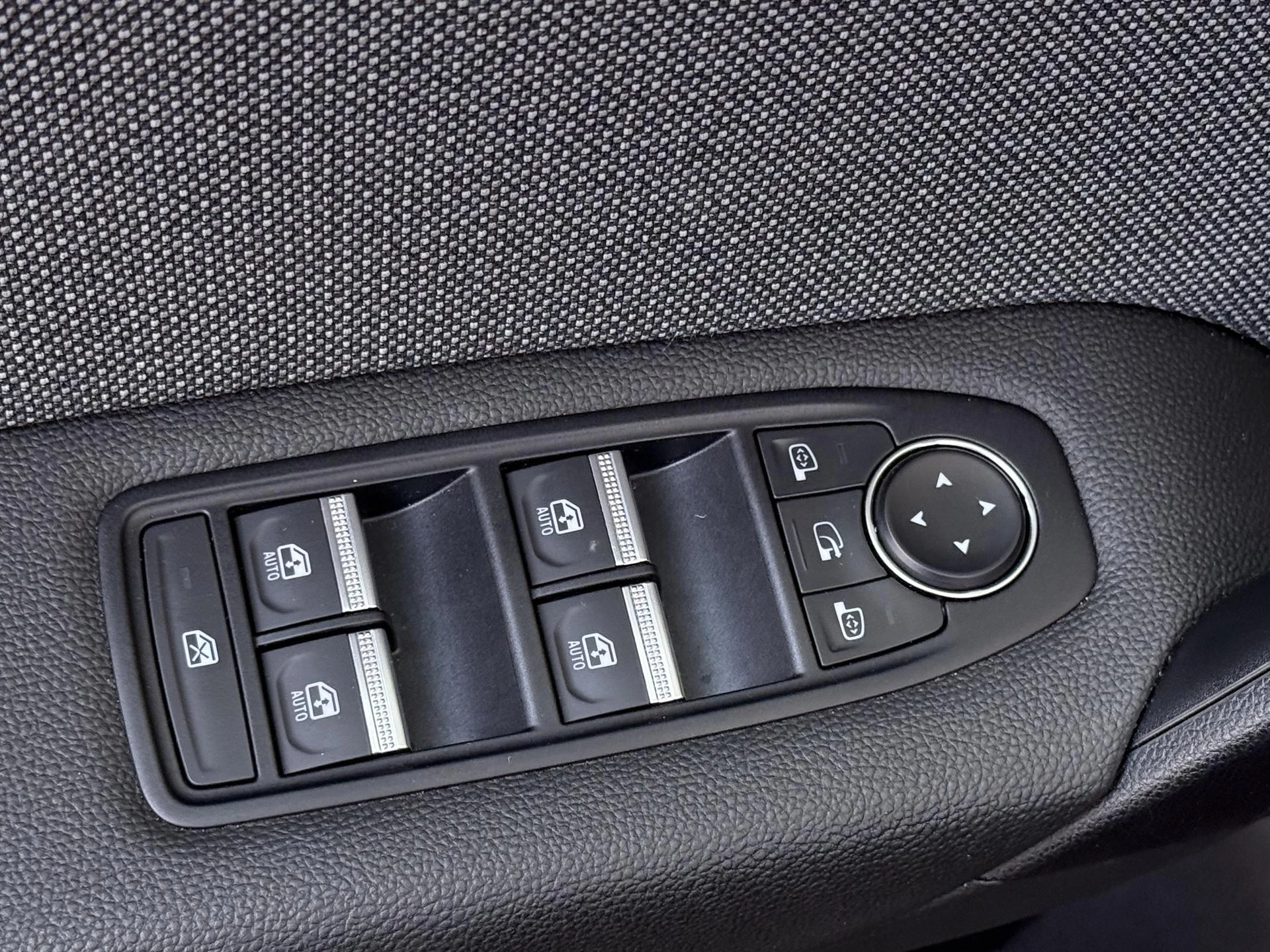 Renault Captur 1.8 E-Tech full hybrid 160 techno