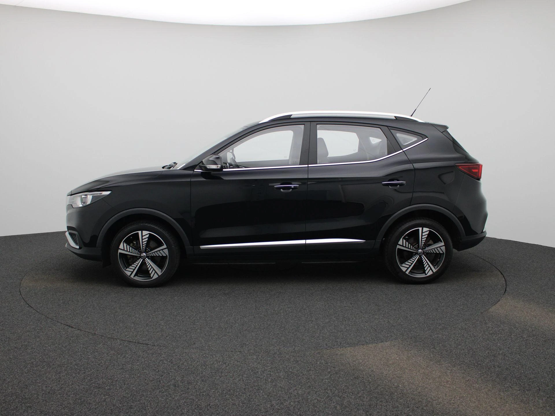 MG-ZS EV-image-3