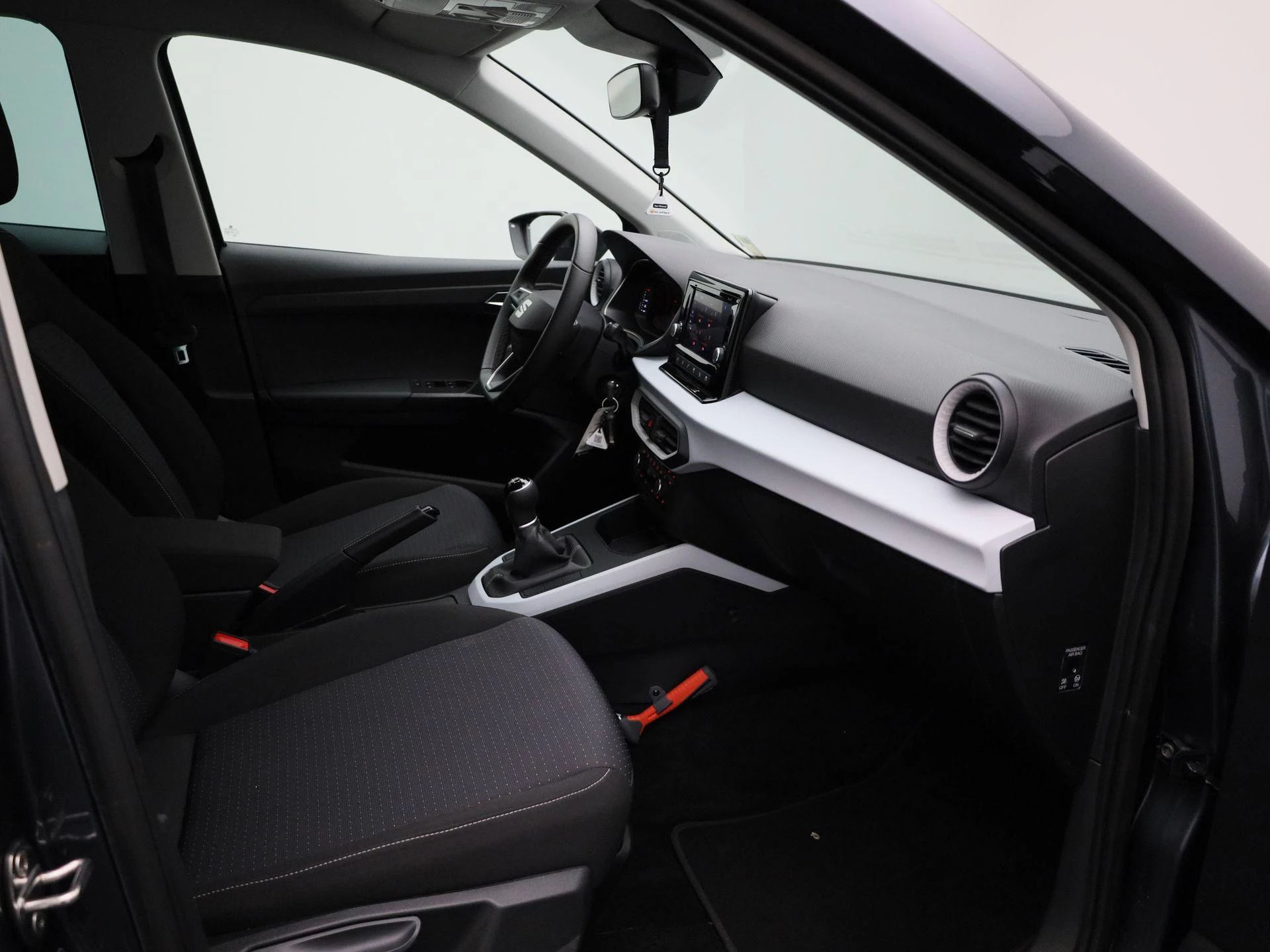 SEAT-Arona-image-26