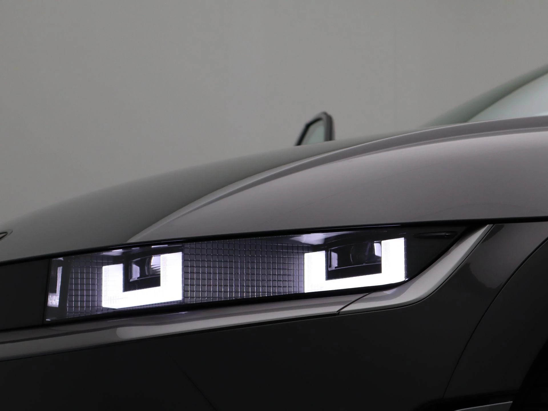 Hyundai-IONIQ 5-image-12