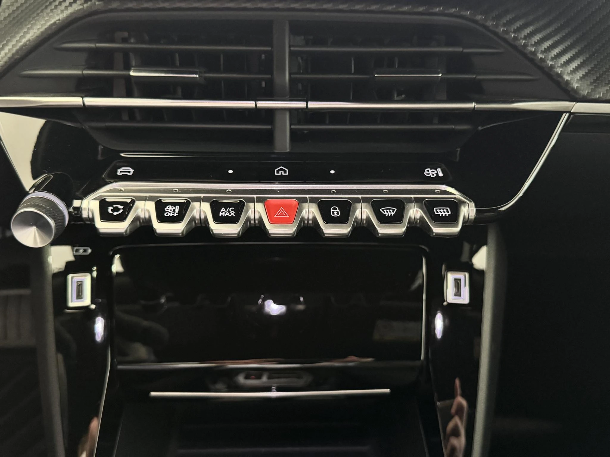 Peugeot e-2008 EV Allure Avantage 54 kWh