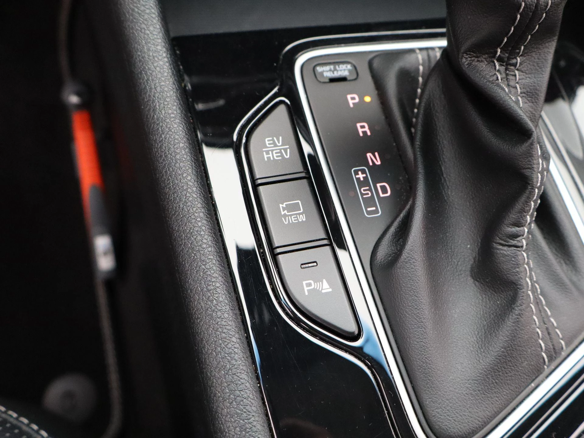 Kia-Niro-image-22