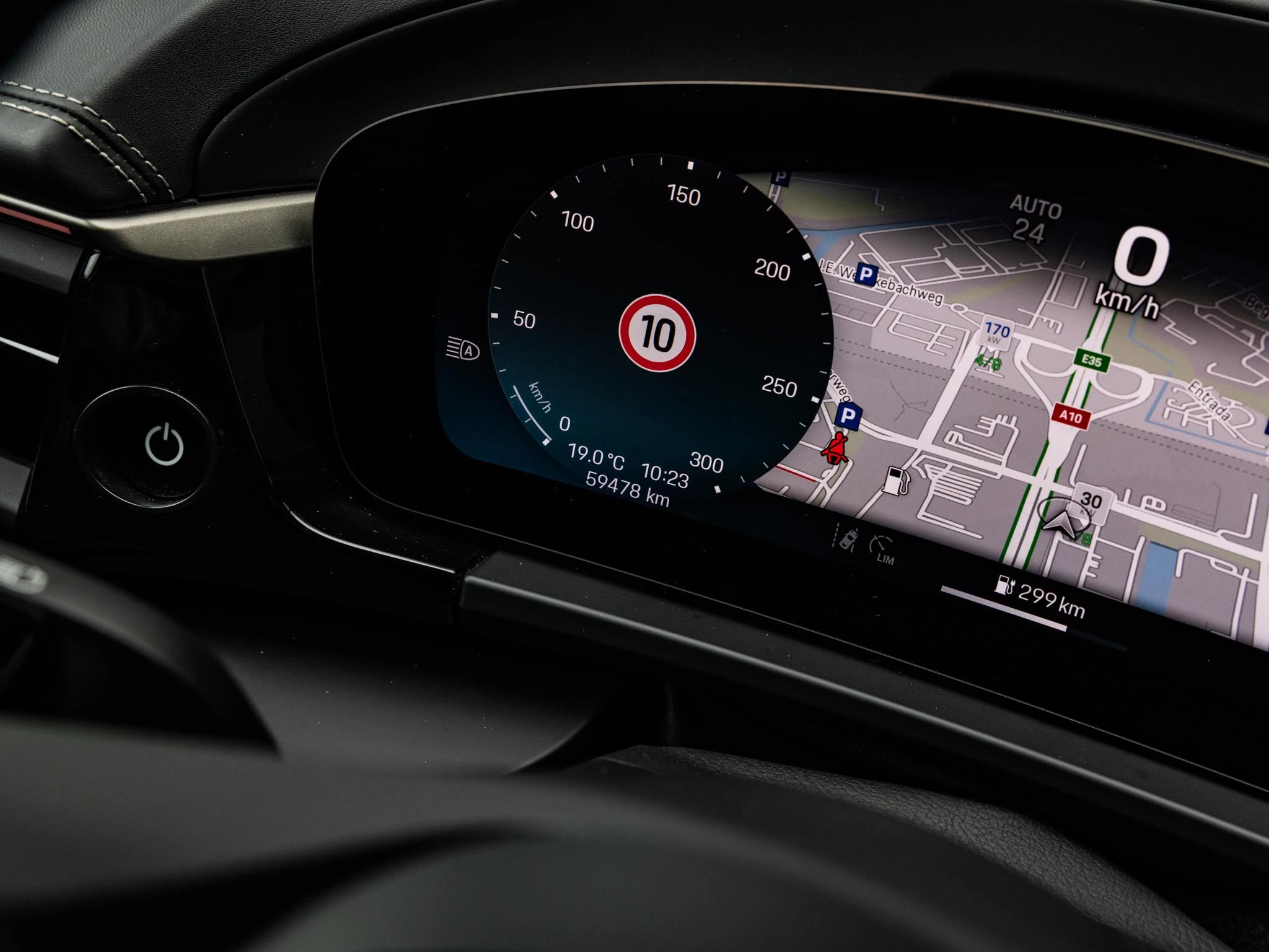 Porsche Macan Turbo 100 kWh