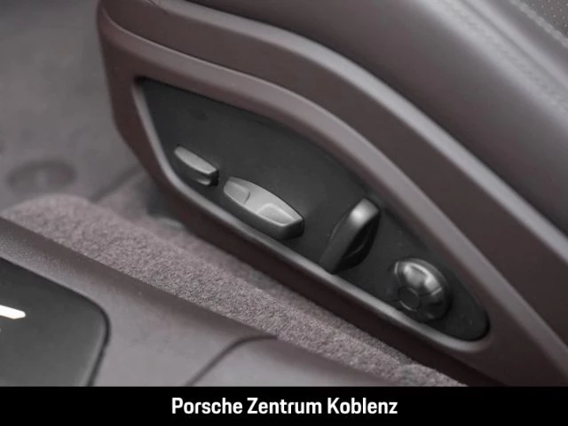 Porsche Panamera 4 E-Hybrid -